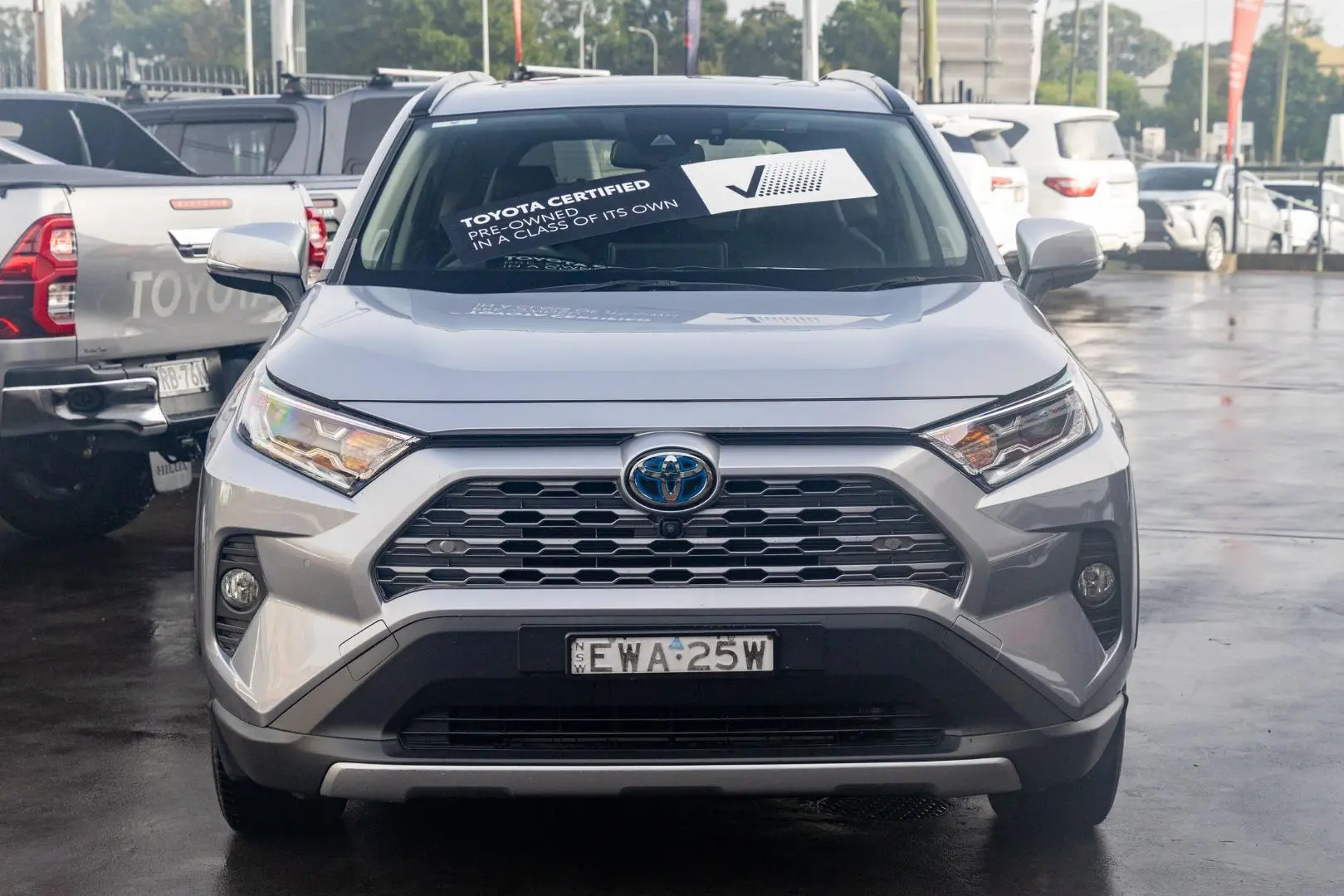 2020 Toyota RAV4 Gallery Image 4