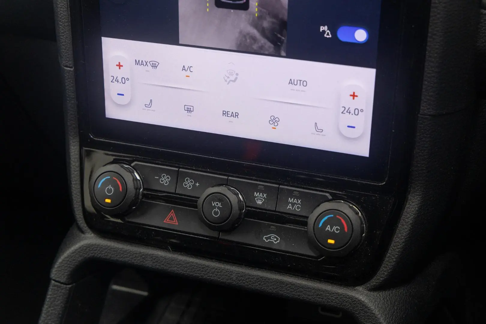 2024 Ford Everest Gallery Image 16