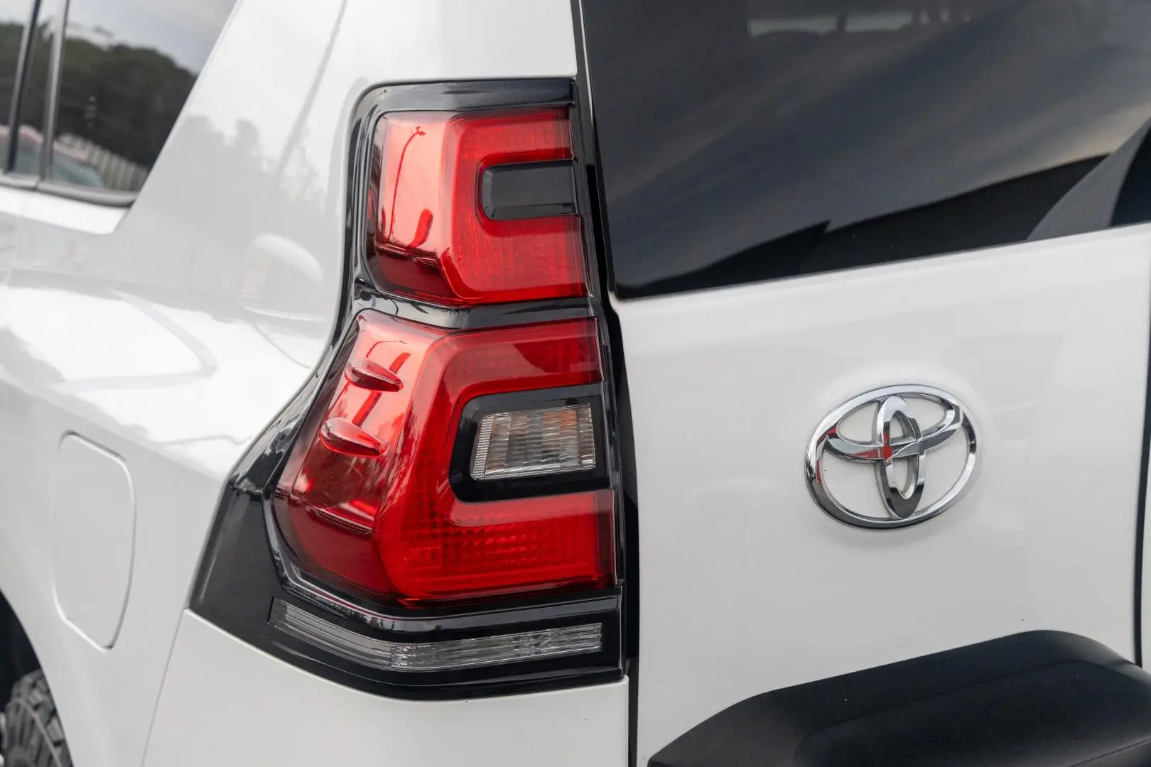 2021 Toyota Landcruiser Prado Gallery Image 20
