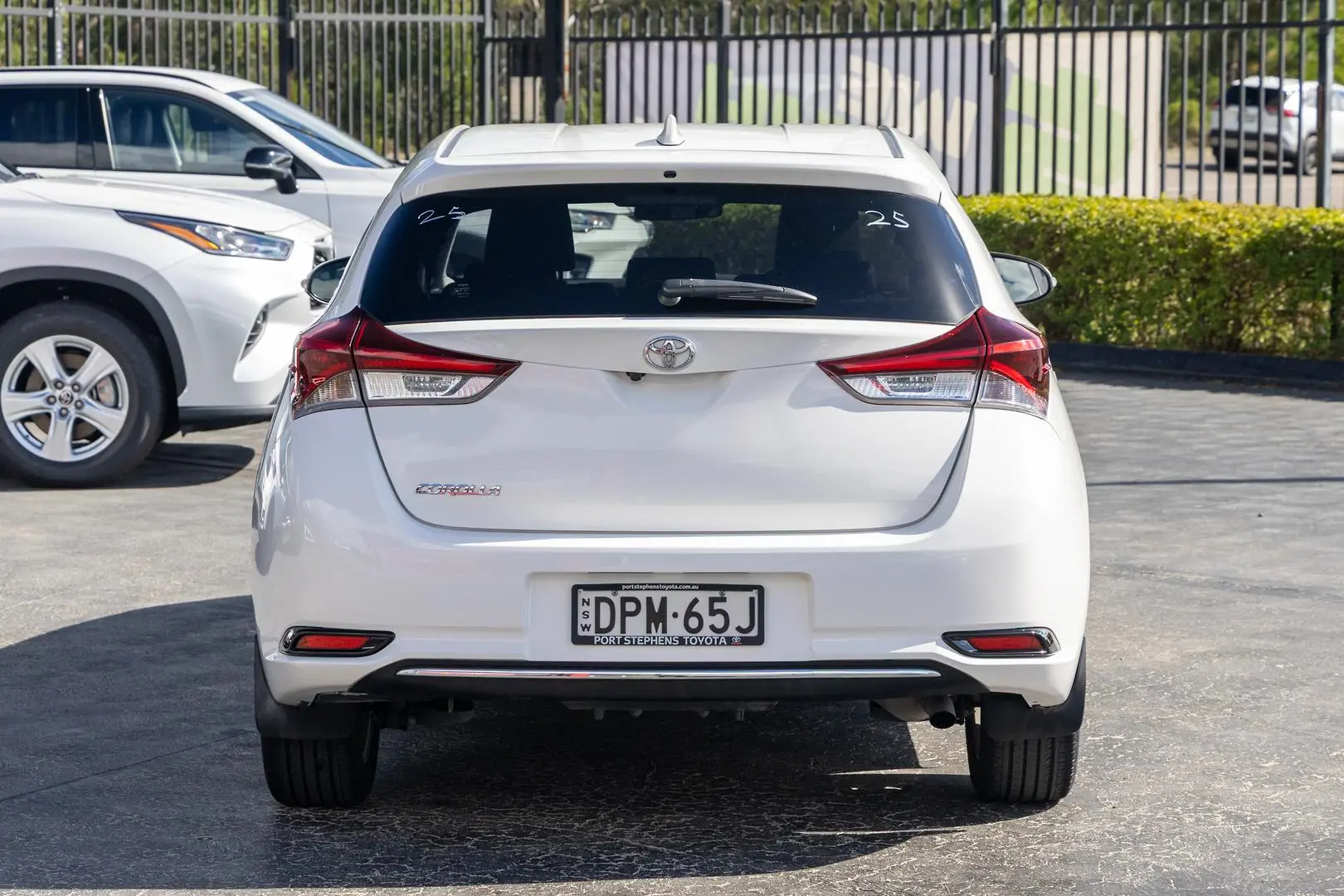 2017 Toyota Corolla Gallery Image 5