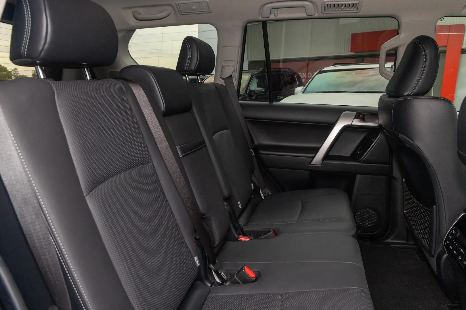 2023 Toyota Landcruiser Prado Gallery Image 9