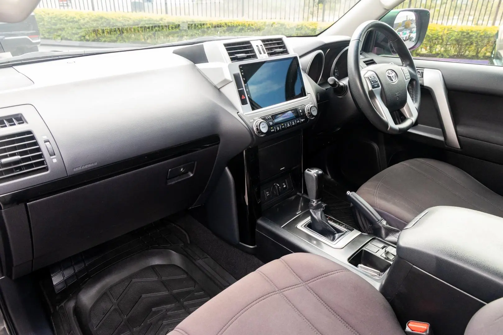 2014 Toyota Landcruiser Prado Gallery Image 8