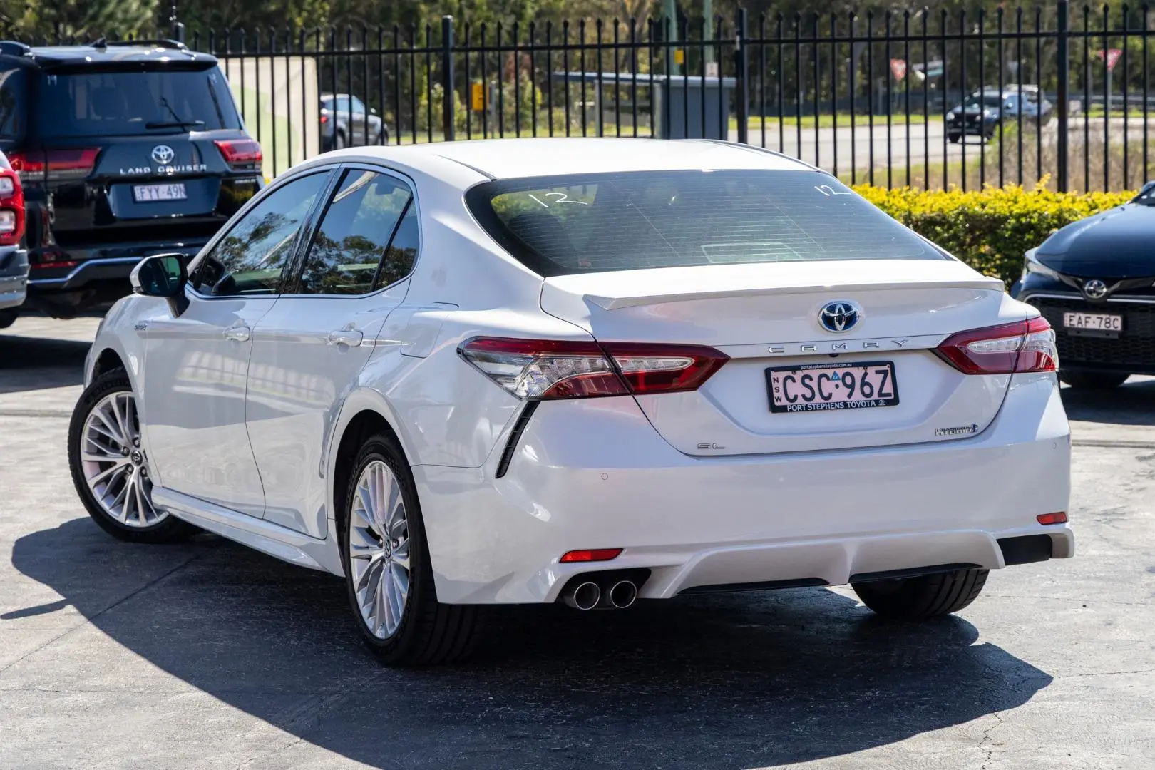 2018 Toyota Camry Gallery Image 2