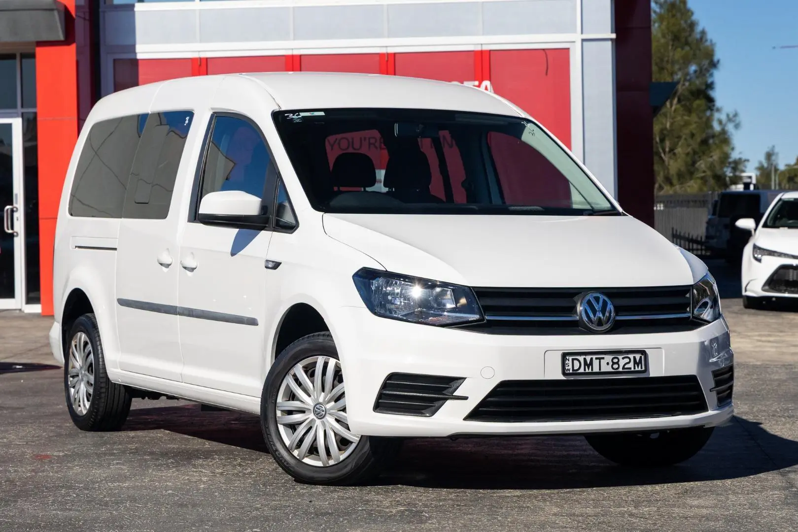 2017 Volkswagen Caddy Gallery Image 1
