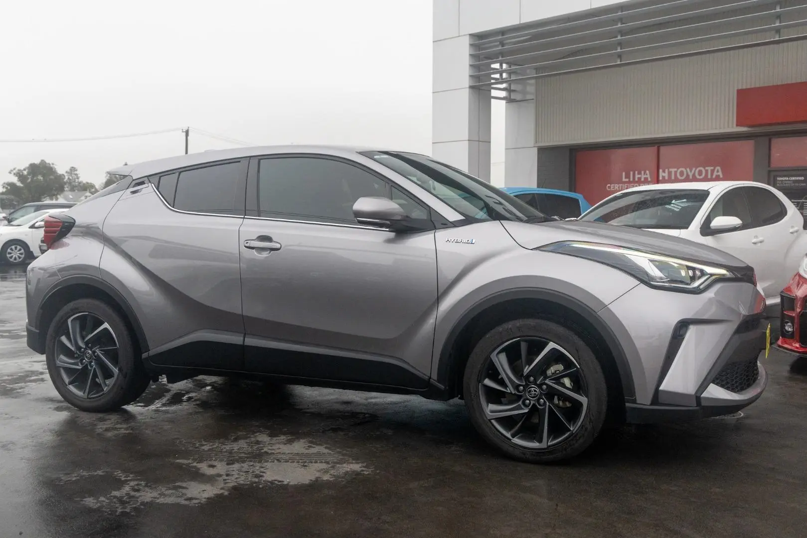 2023 Toyota C-HR Gallery Image 3
