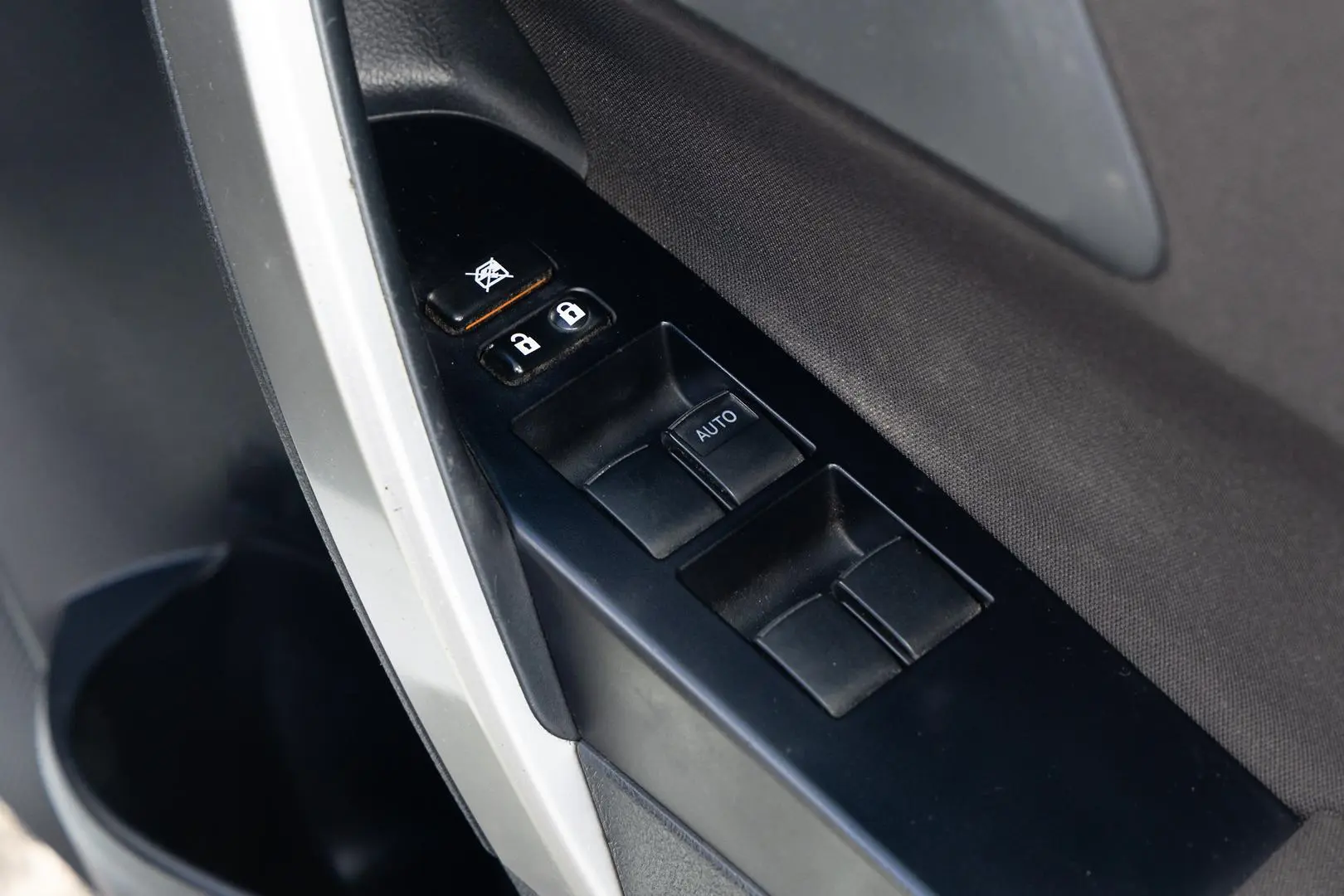 2014 Toyota Corolla Gallery Image 18