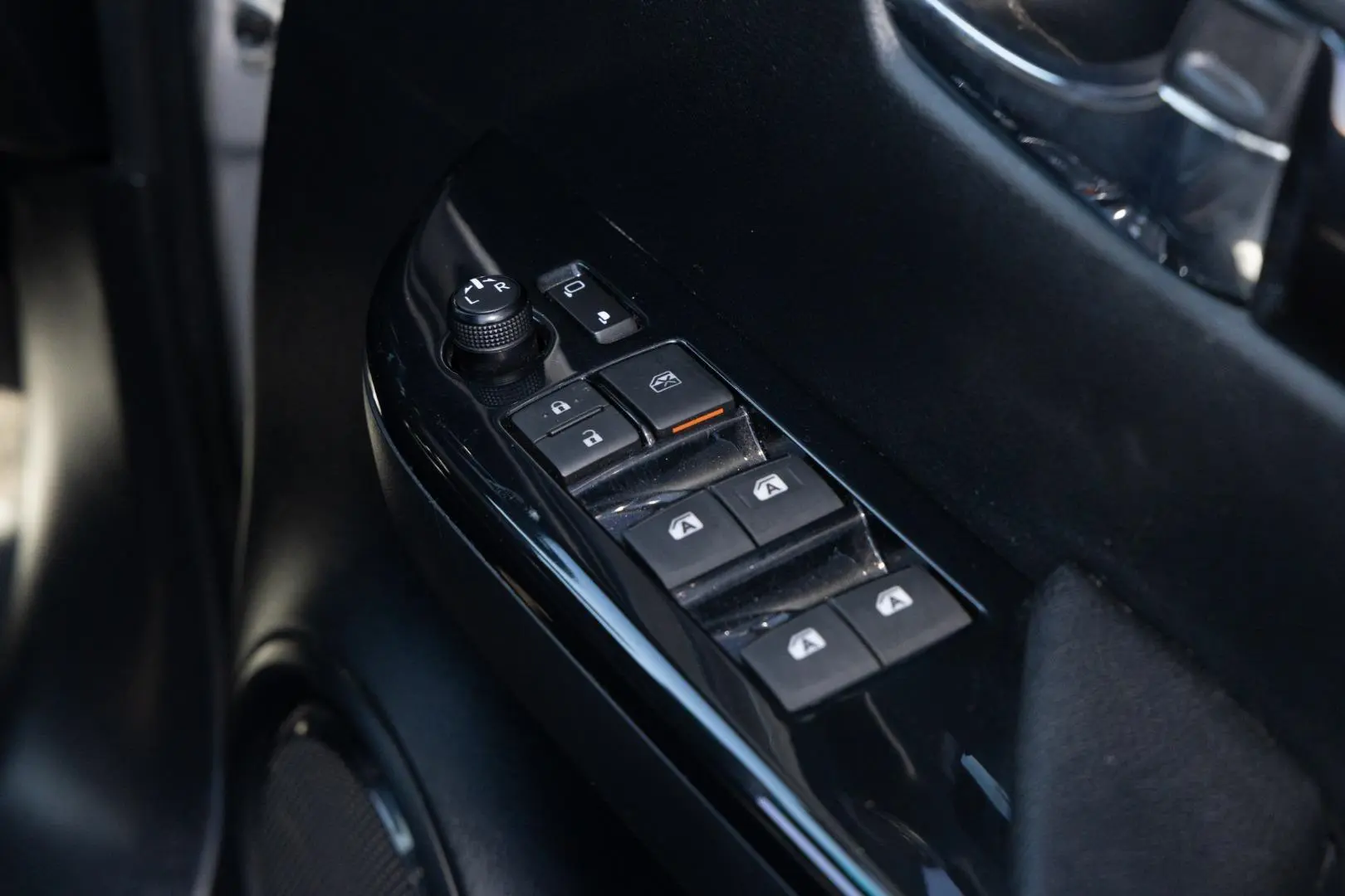 2019 Toyota Hilux Gallery Image 18