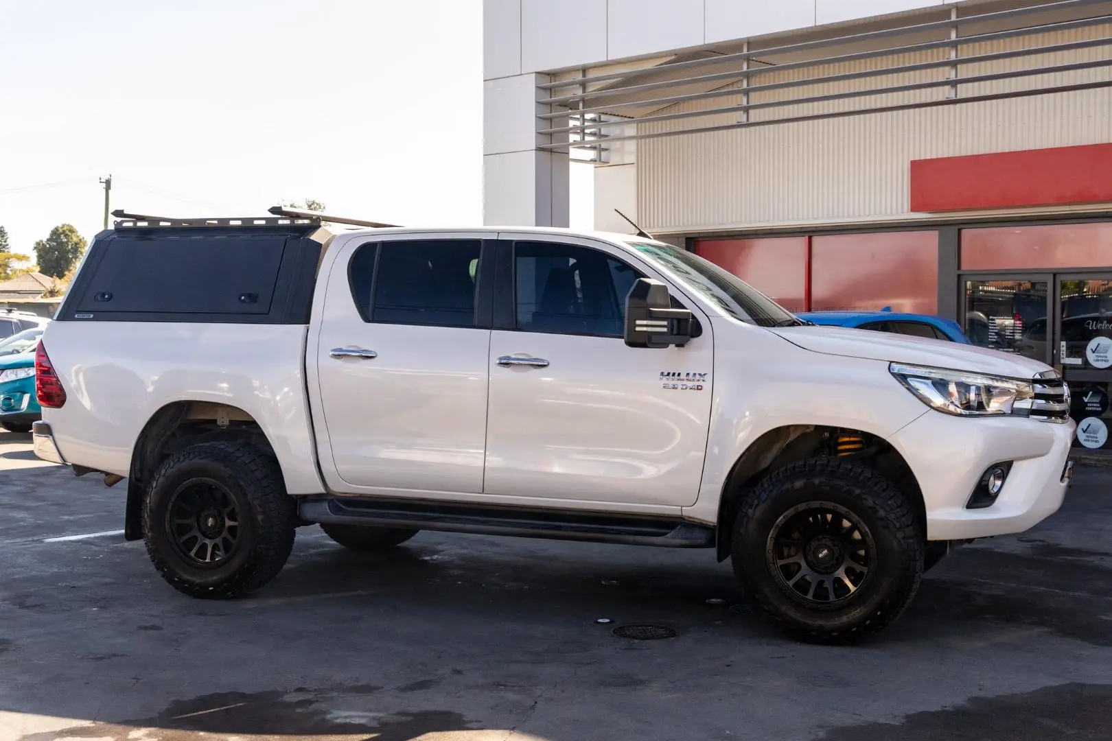 2017 Toyota Hilux Gallery Image 3