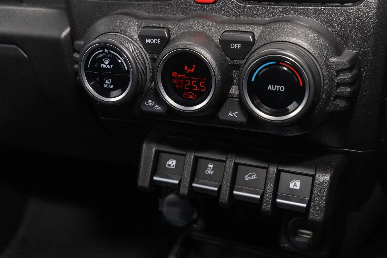 2023 Suzuki Jimny Gallery Image 15
