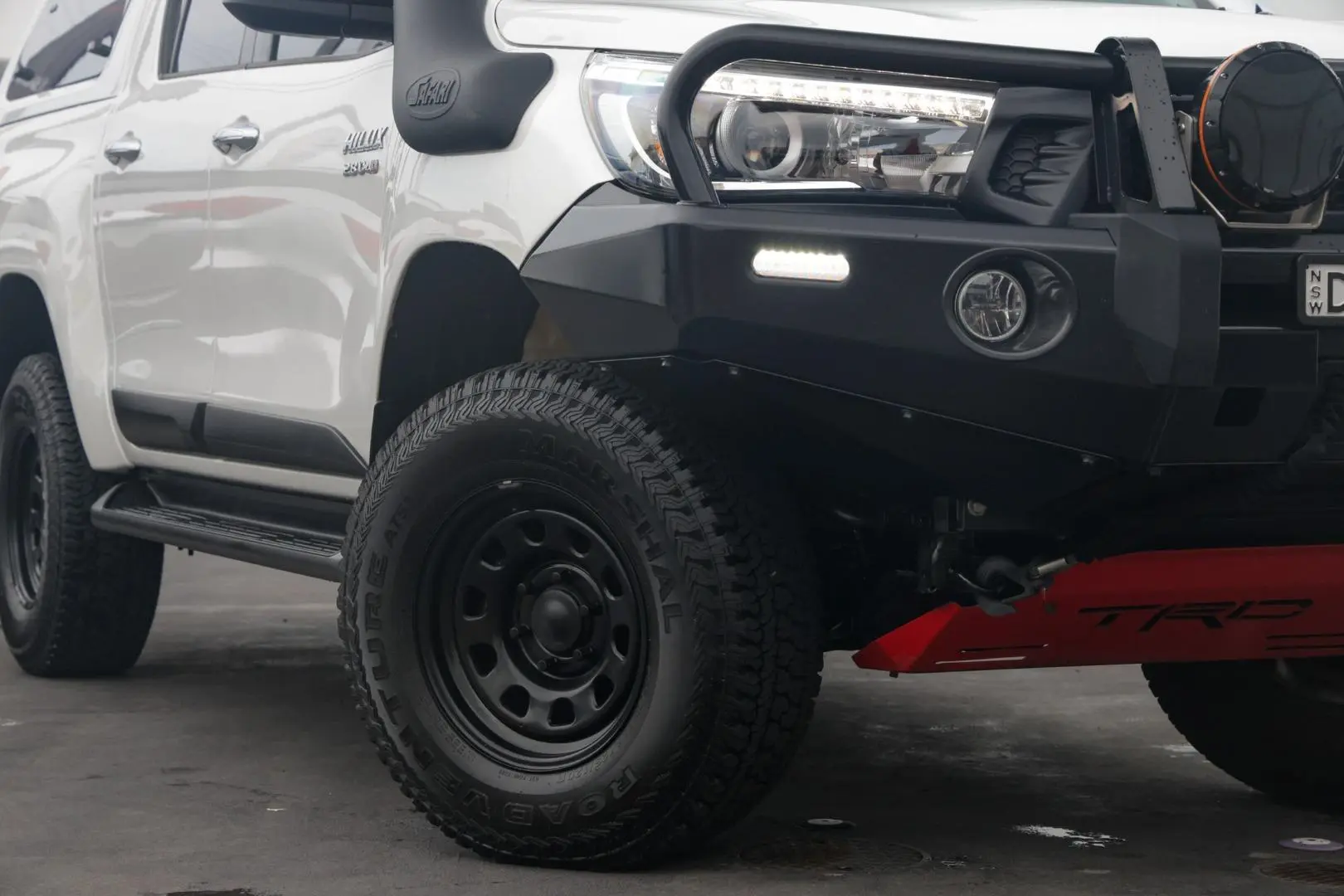 2018 Toyota Hilux Gallery Image 6