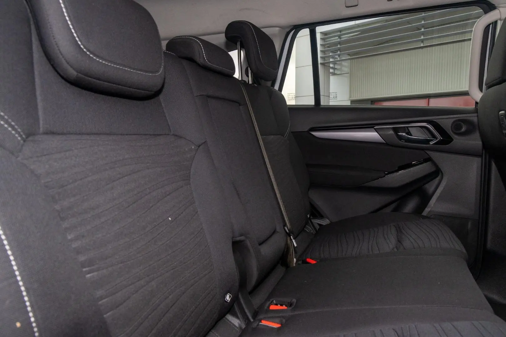 2021 Isuzu MU-X Gallery Image 9