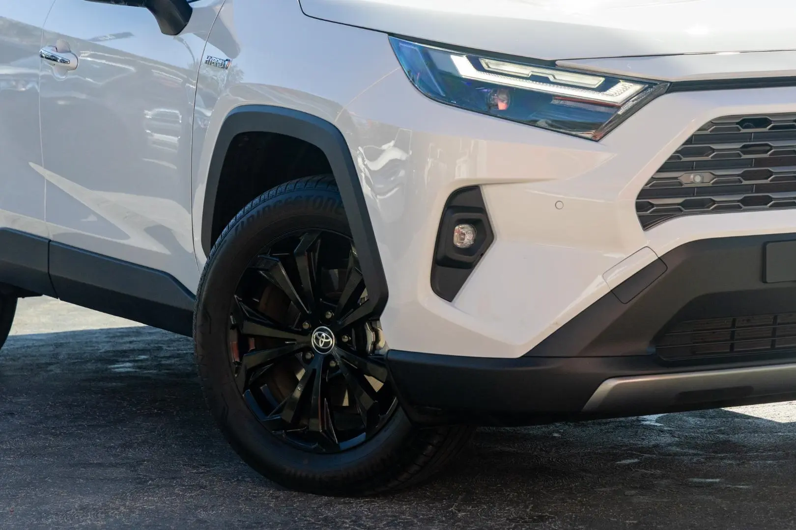 2024 Toyota RAV4 Gallery Image 6