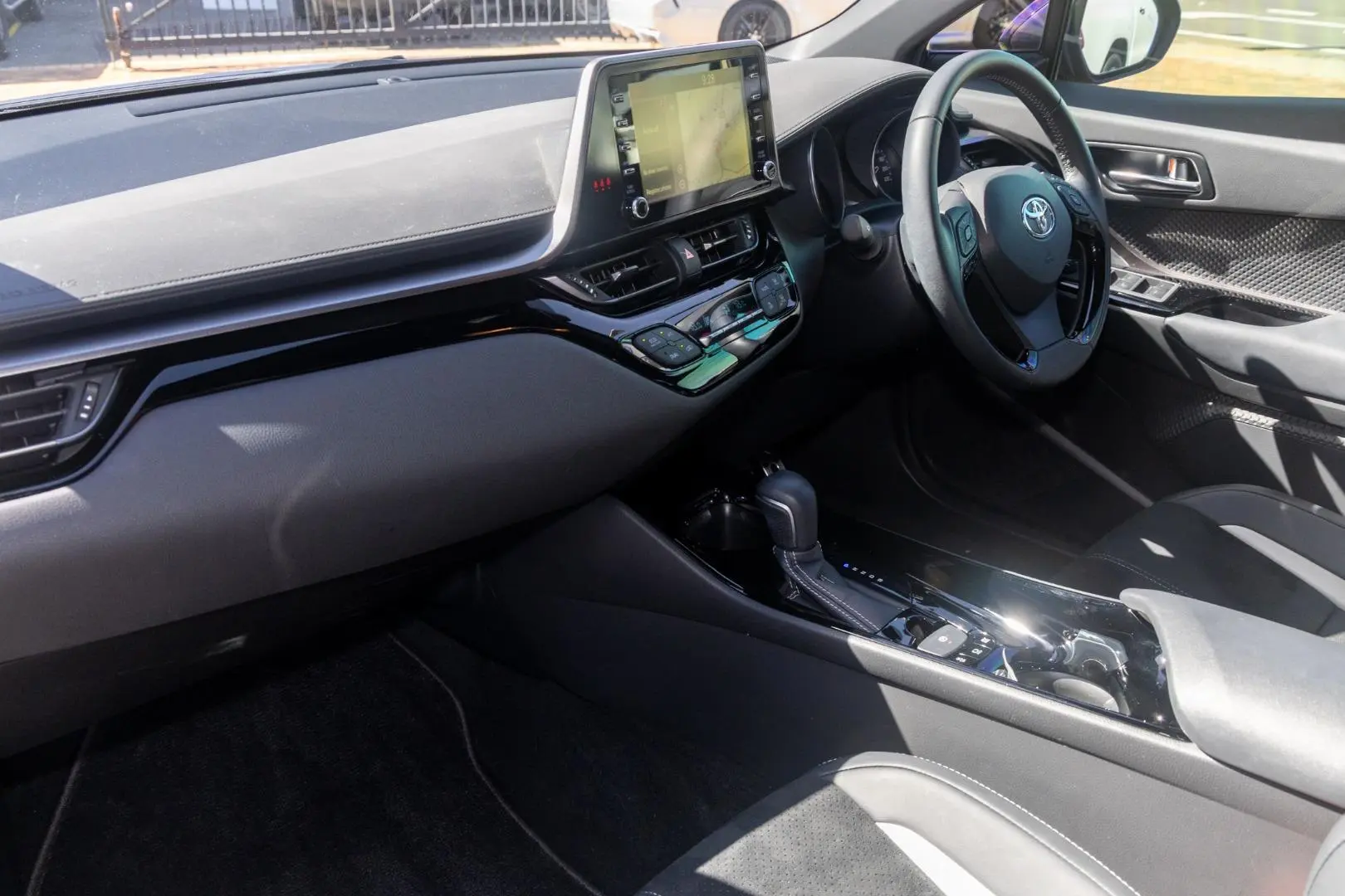 2023 Toyota C-HR Gallery Image 8