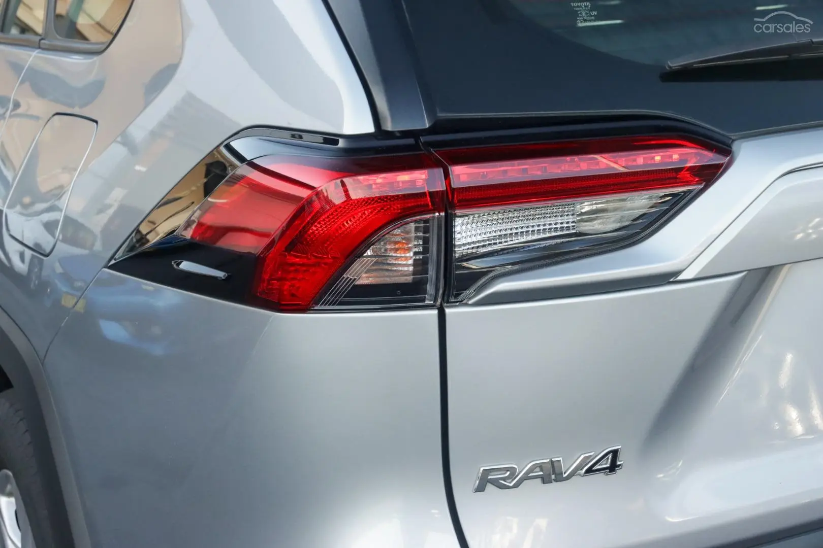 2019 Toyota RAV4 Image 20