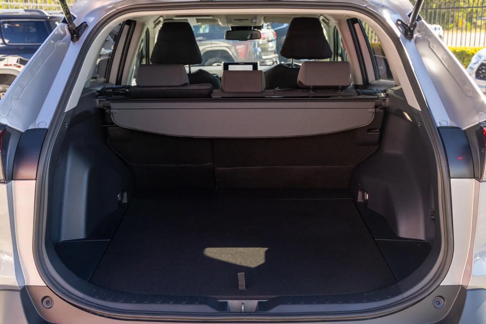 2025 Toyota RAV4 Gallery Image 19