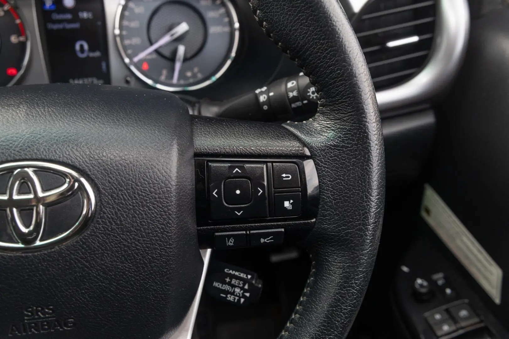 2021 Toyota Hilux Gallery Image 12