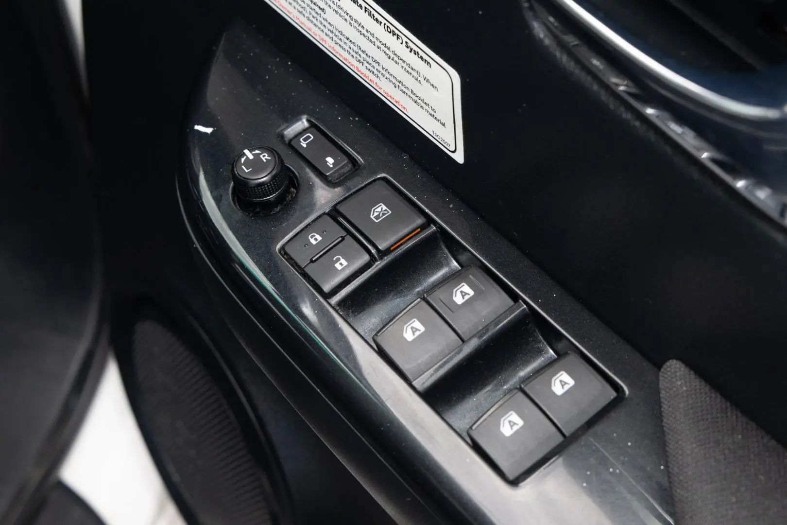 2021 Toyota Hilux Gallery Image 18