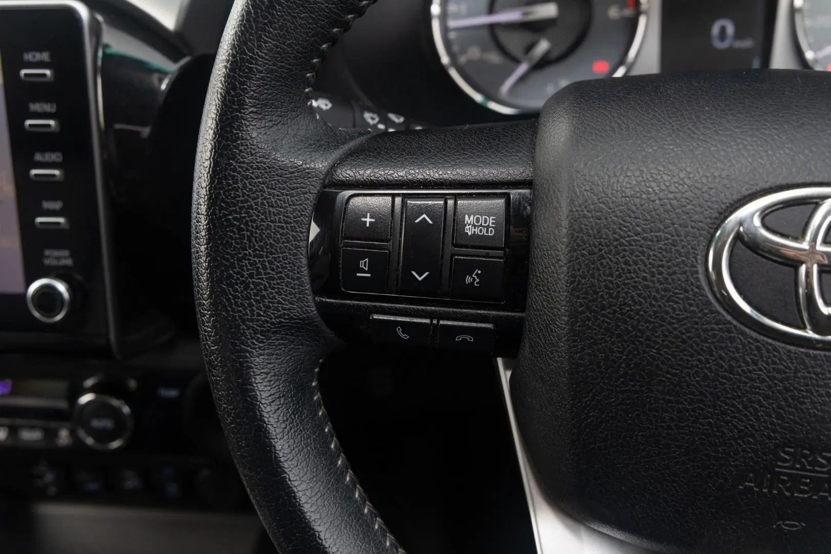 2020 Toyota Hilux Gallery Image 11