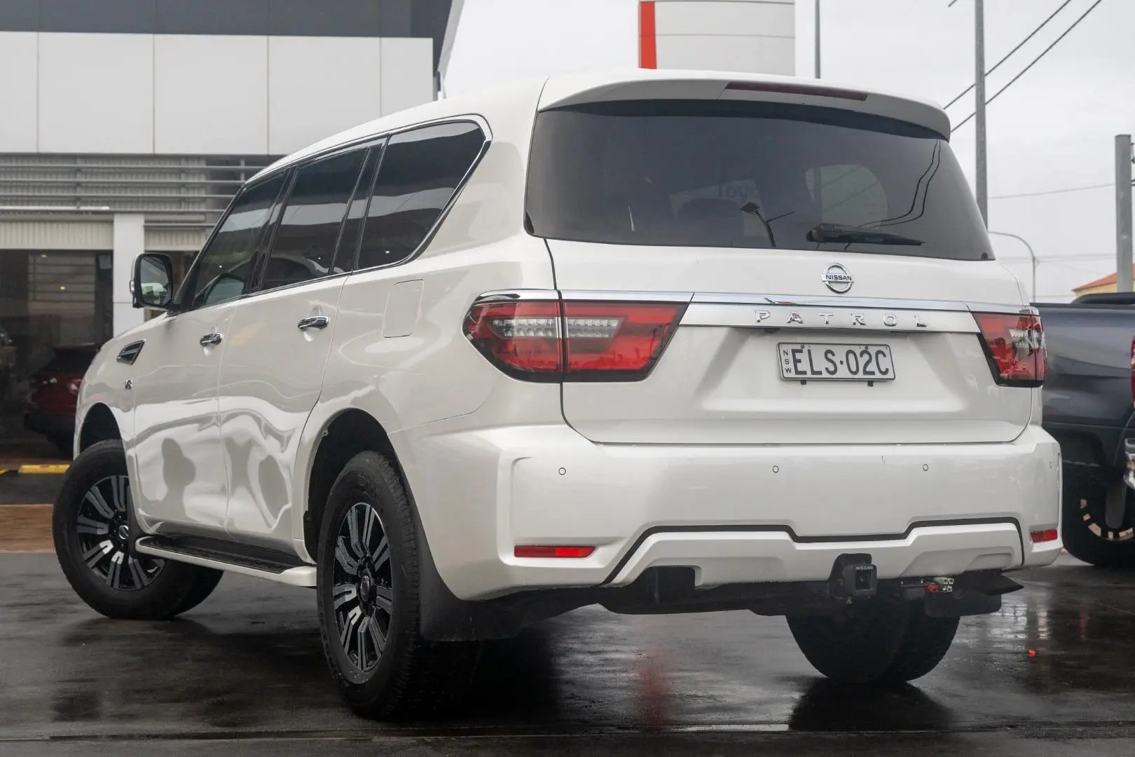 2020 Nissan Patrol Gallery Image 2