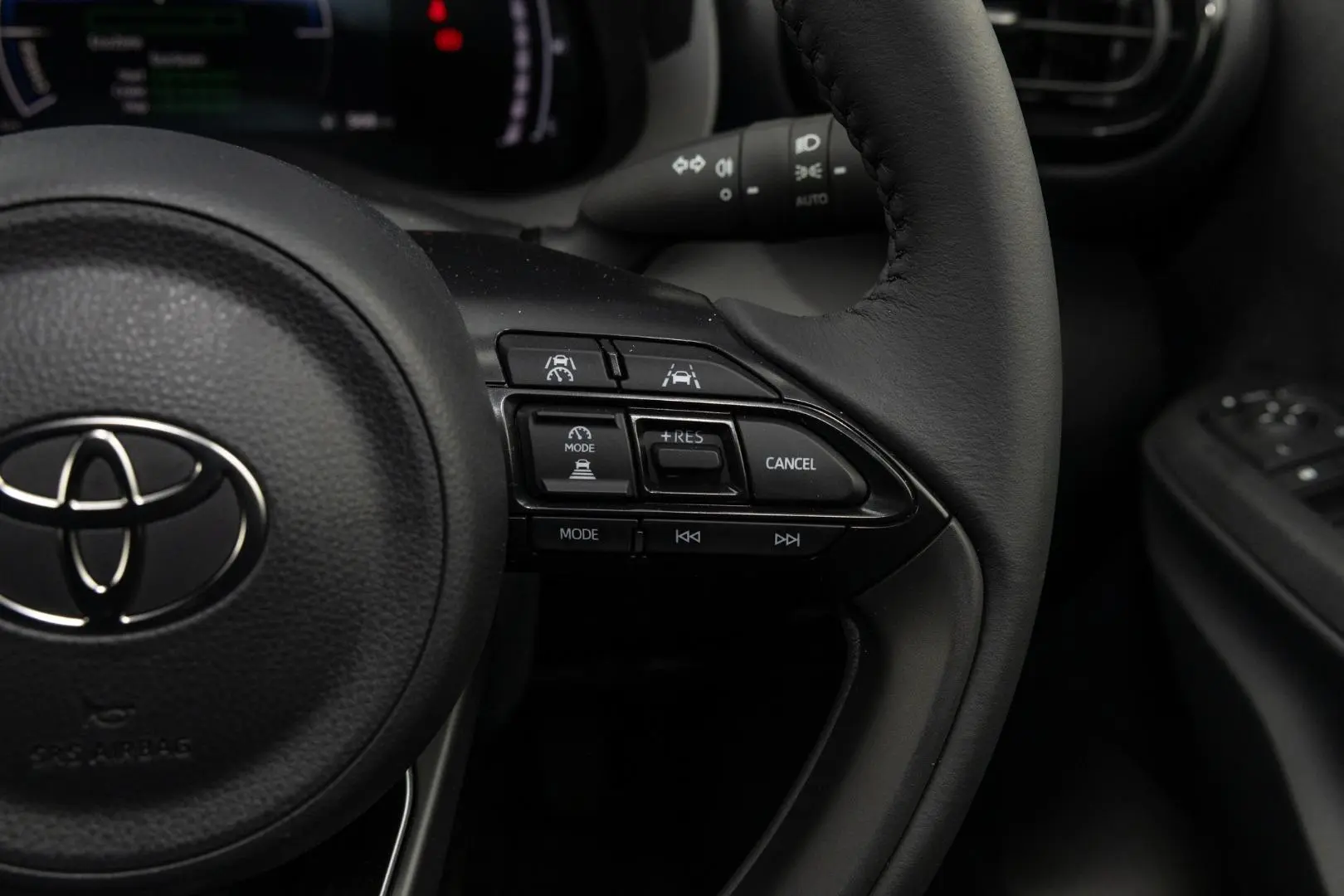 2025 Toyota Yaris Cross Gallery Image 12