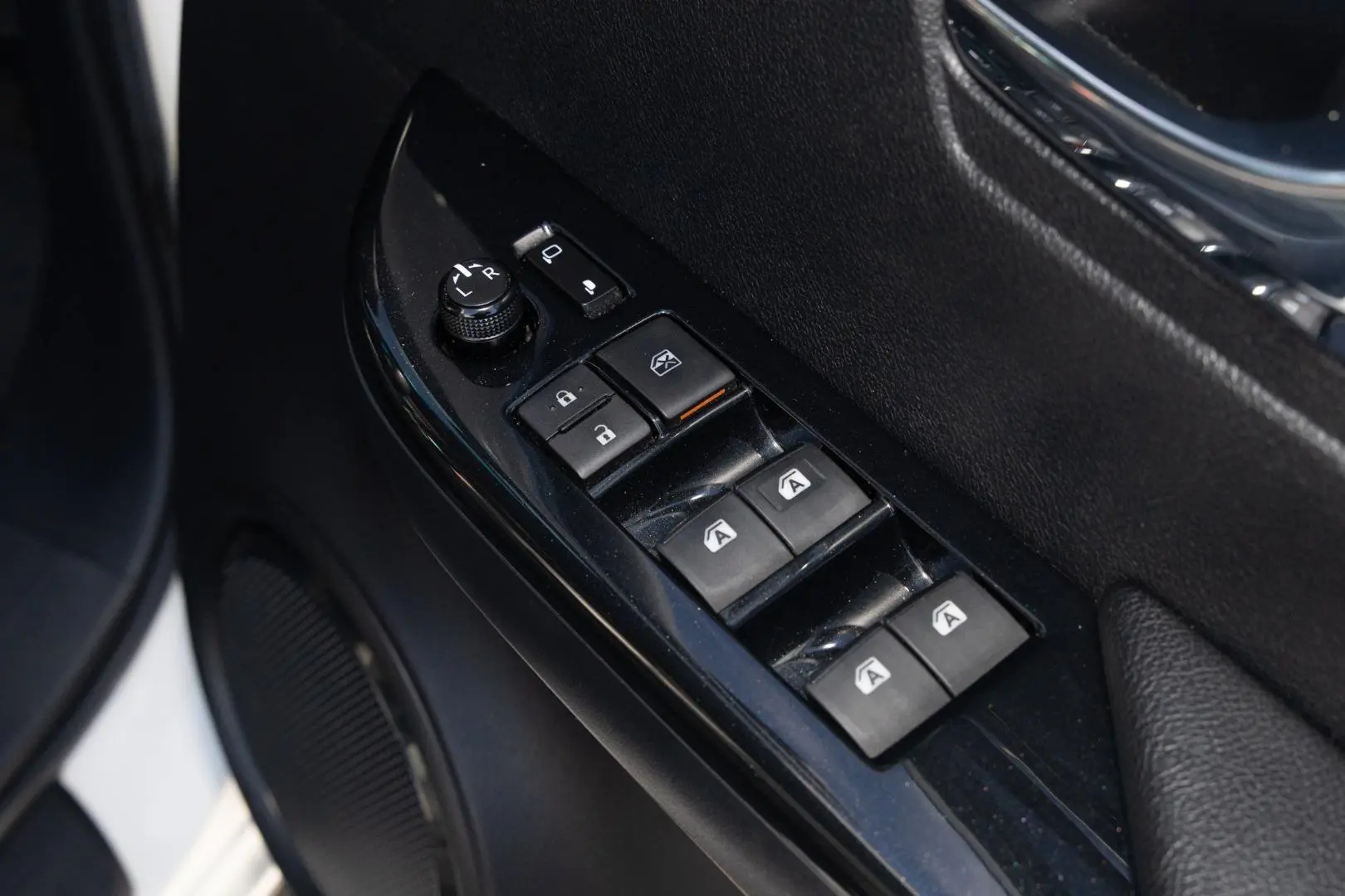 2022 Toyota Hilux Gallery Image 18