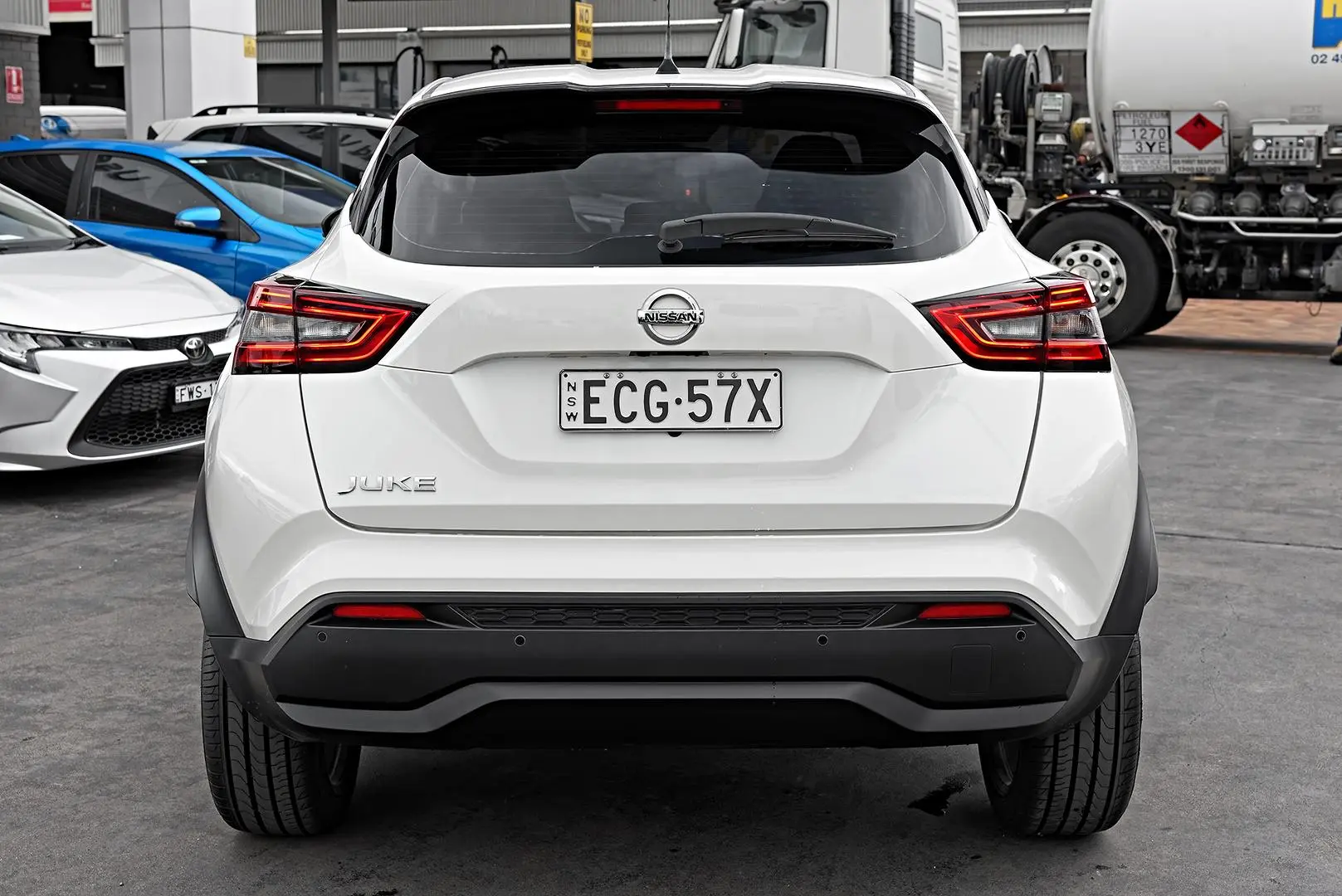 2020 Nissan JUKE Gallery Image 5