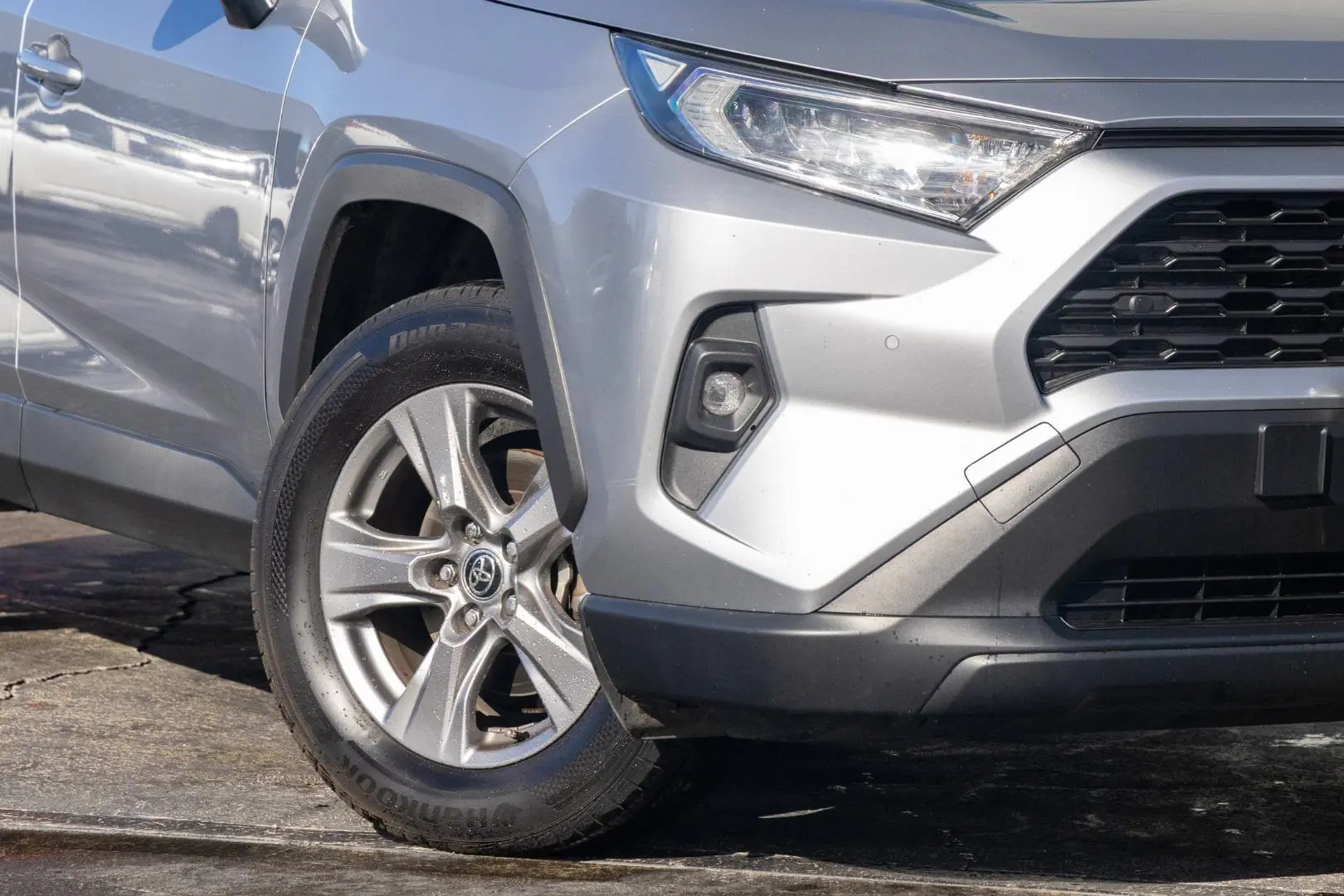 2022 Toyota RAV4 Gallery Image 6