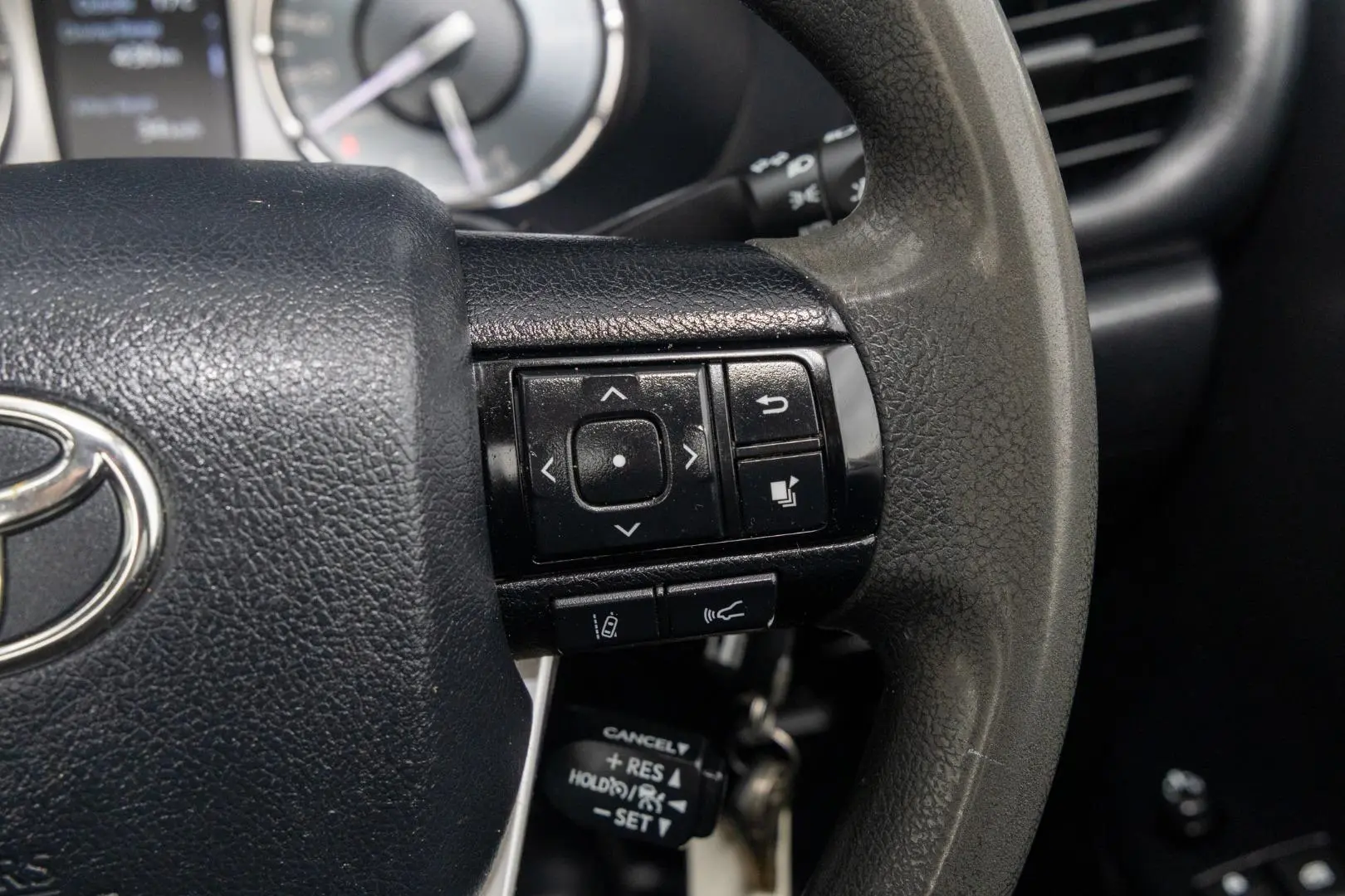 2021 Toyota Hilux Gallery Image 12