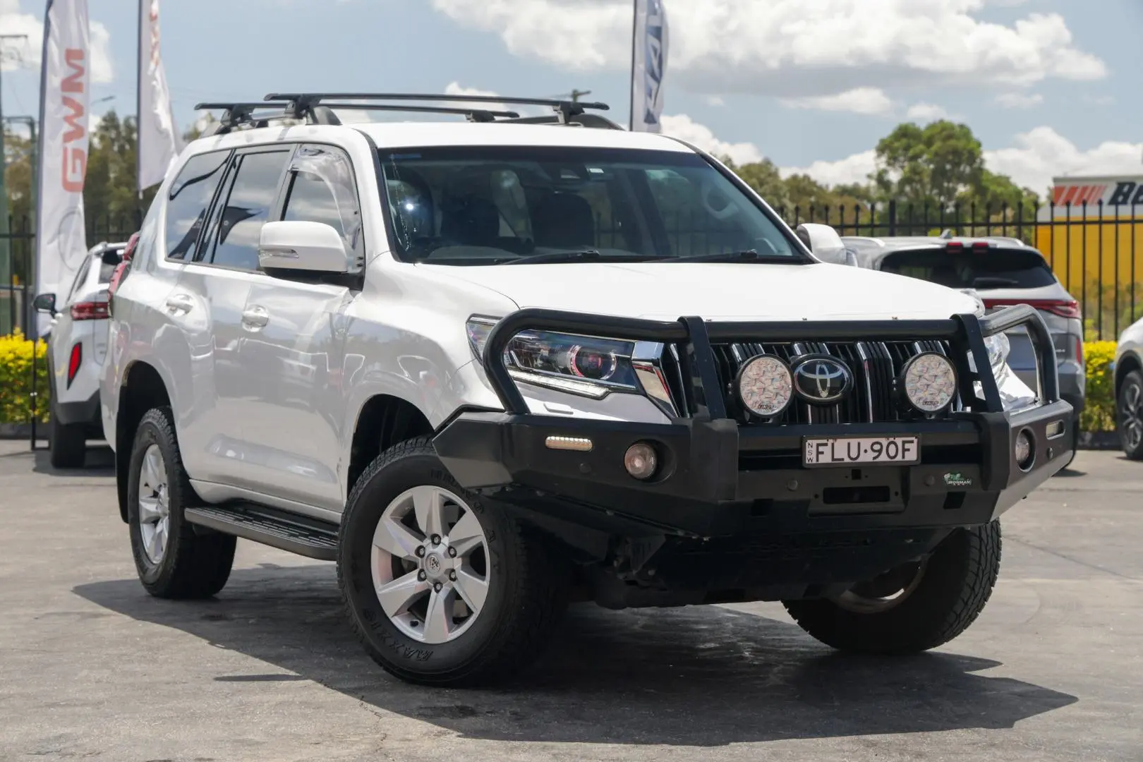 2017 Toyota Landcruiser Prado Image 1