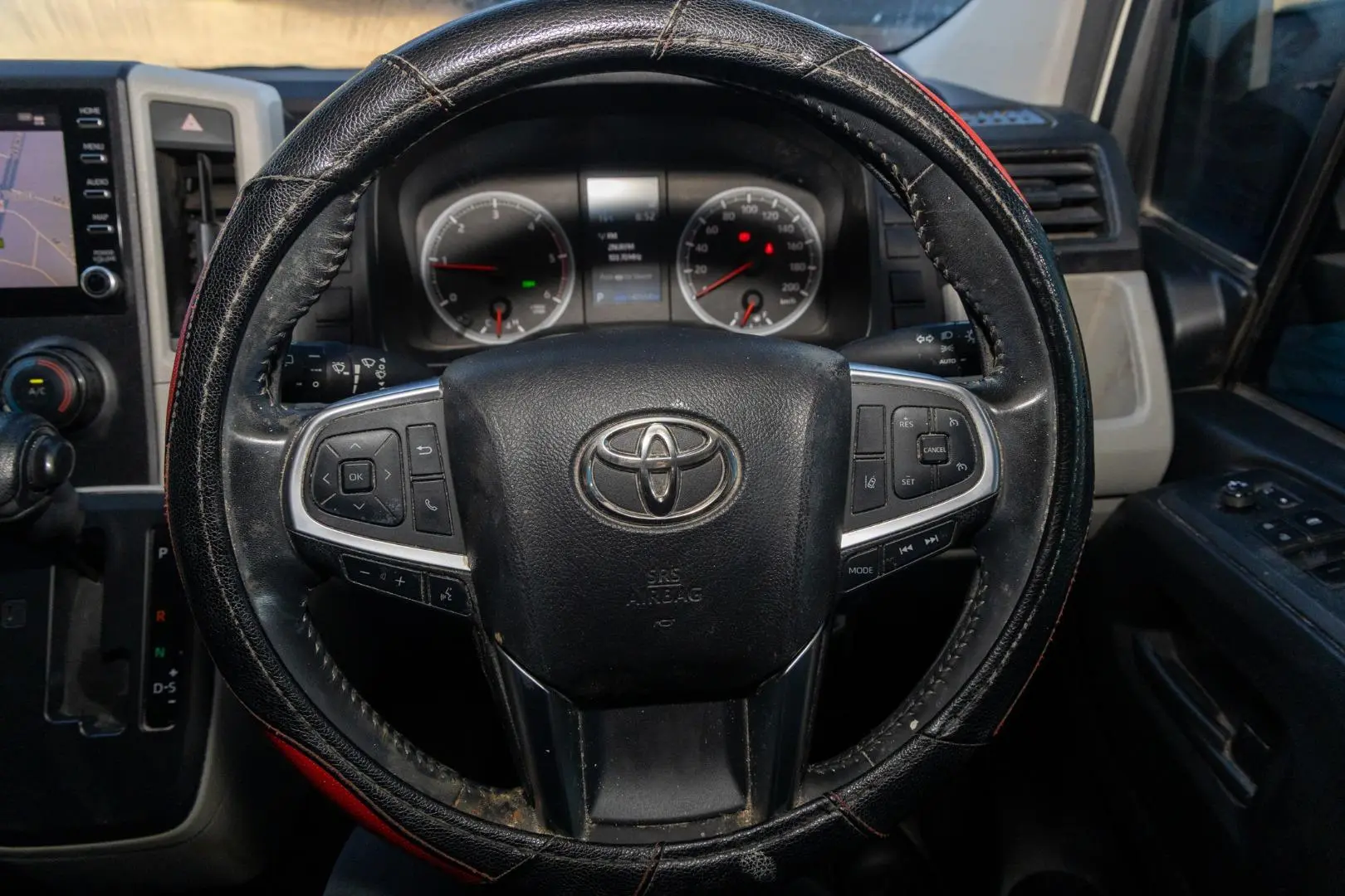 2023 Toyota Hiace Gallery Image 10