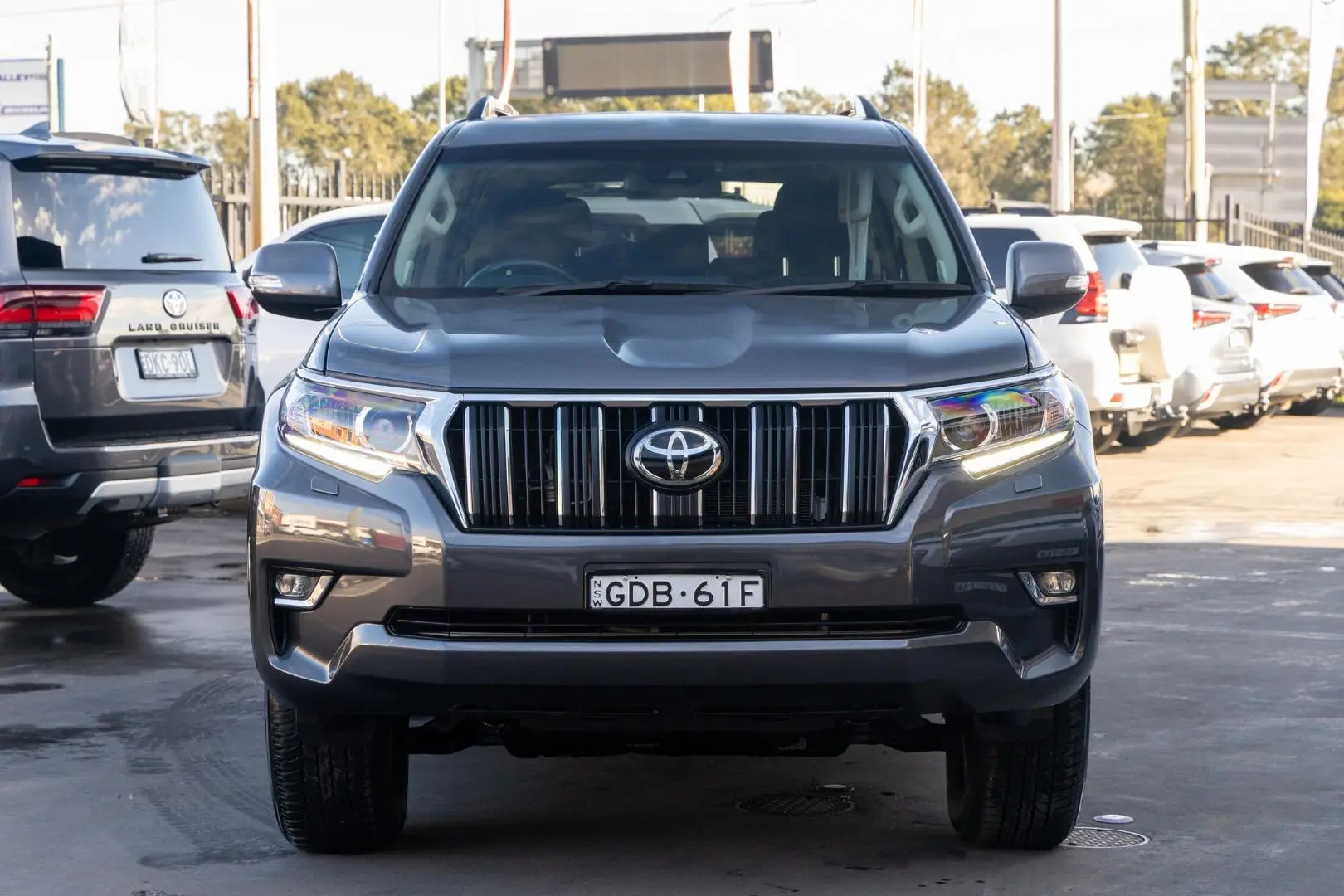 2021 Toyota Landcruiser Prado Gallery Image 4