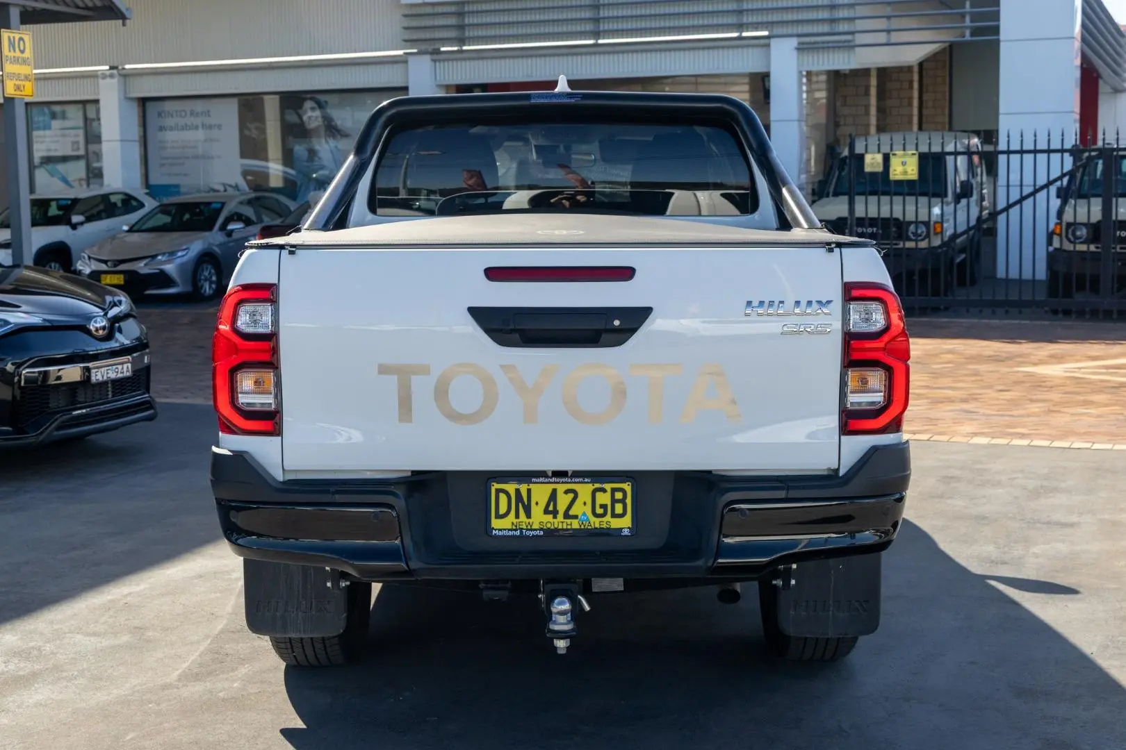 2025 Toyota Hilux Gallery Image 5