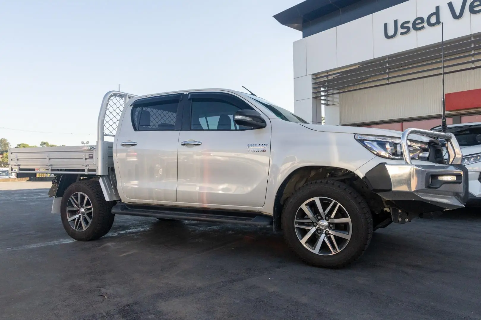 2017 Toyota Hilux Gallery Image 3