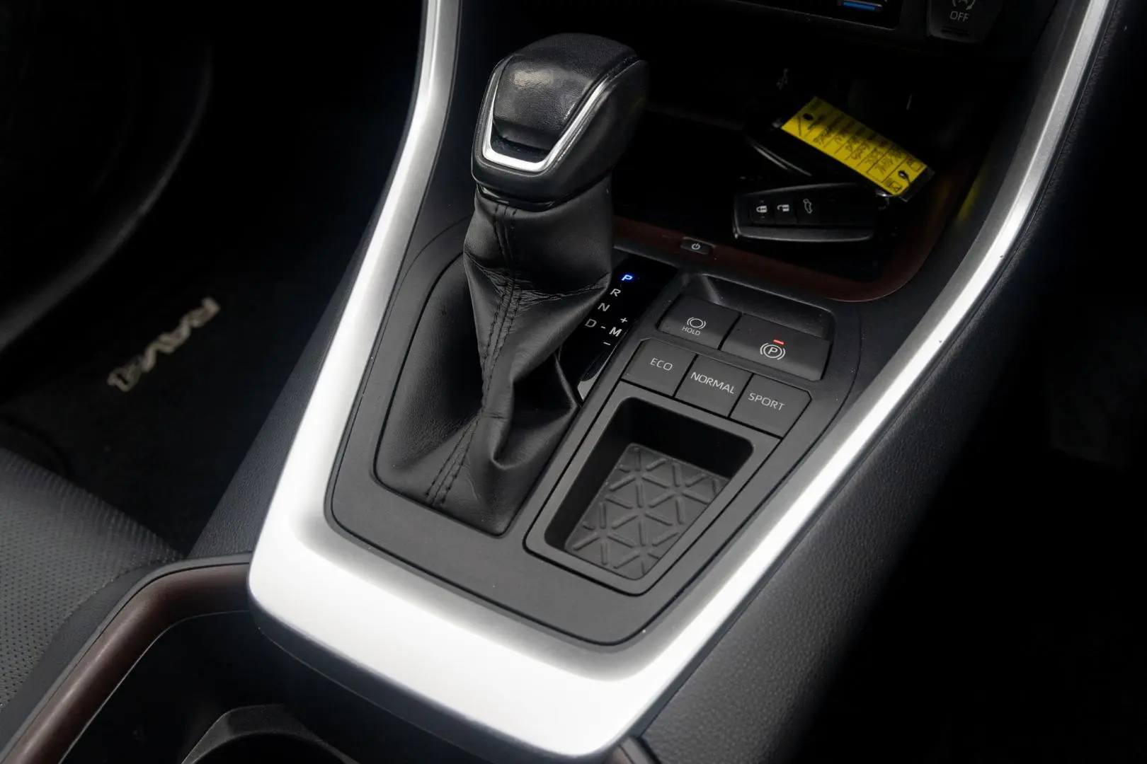 2022 Toyota RAV4 Gallery Image 17