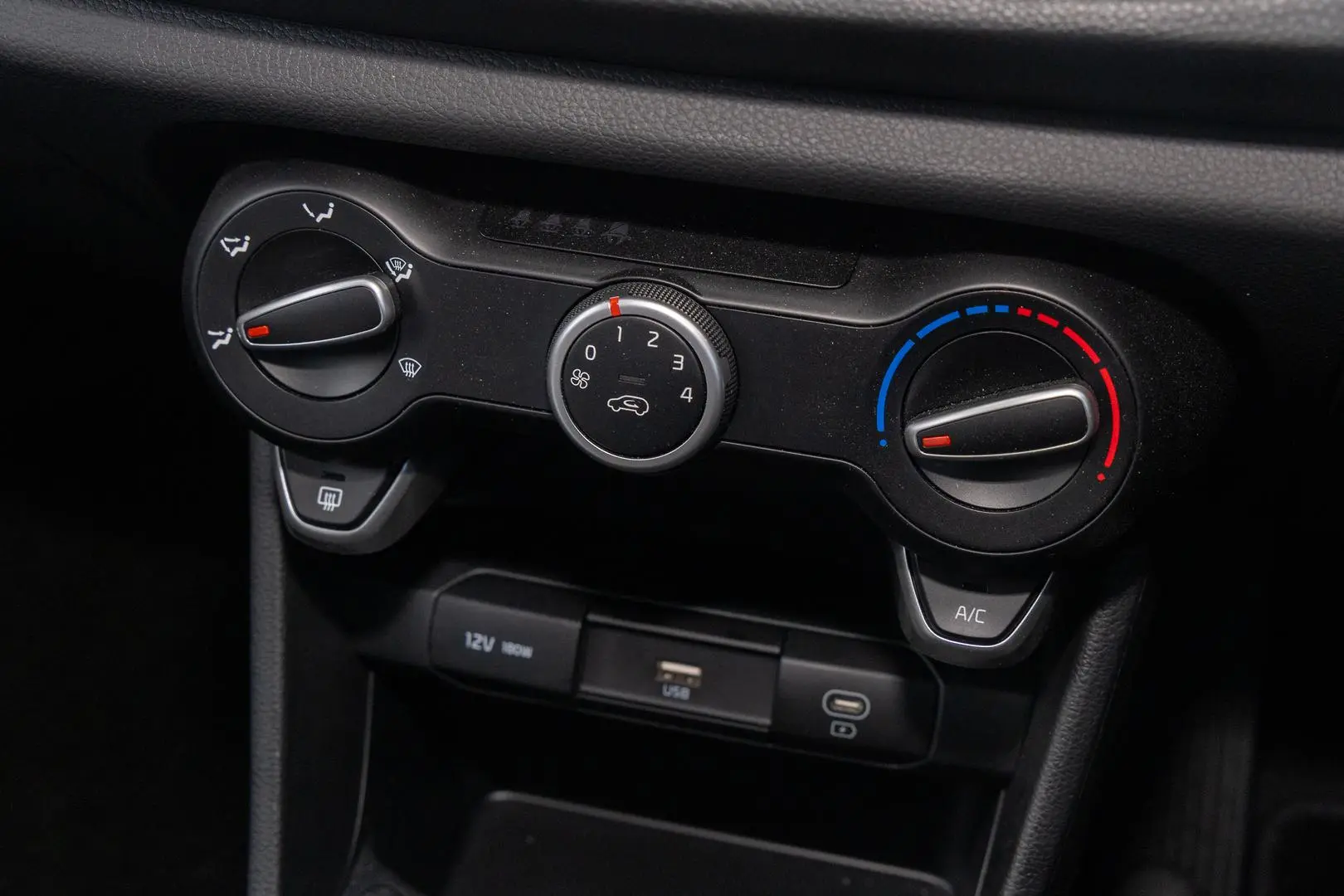 2024 Kia Picanto Gallery Image 16