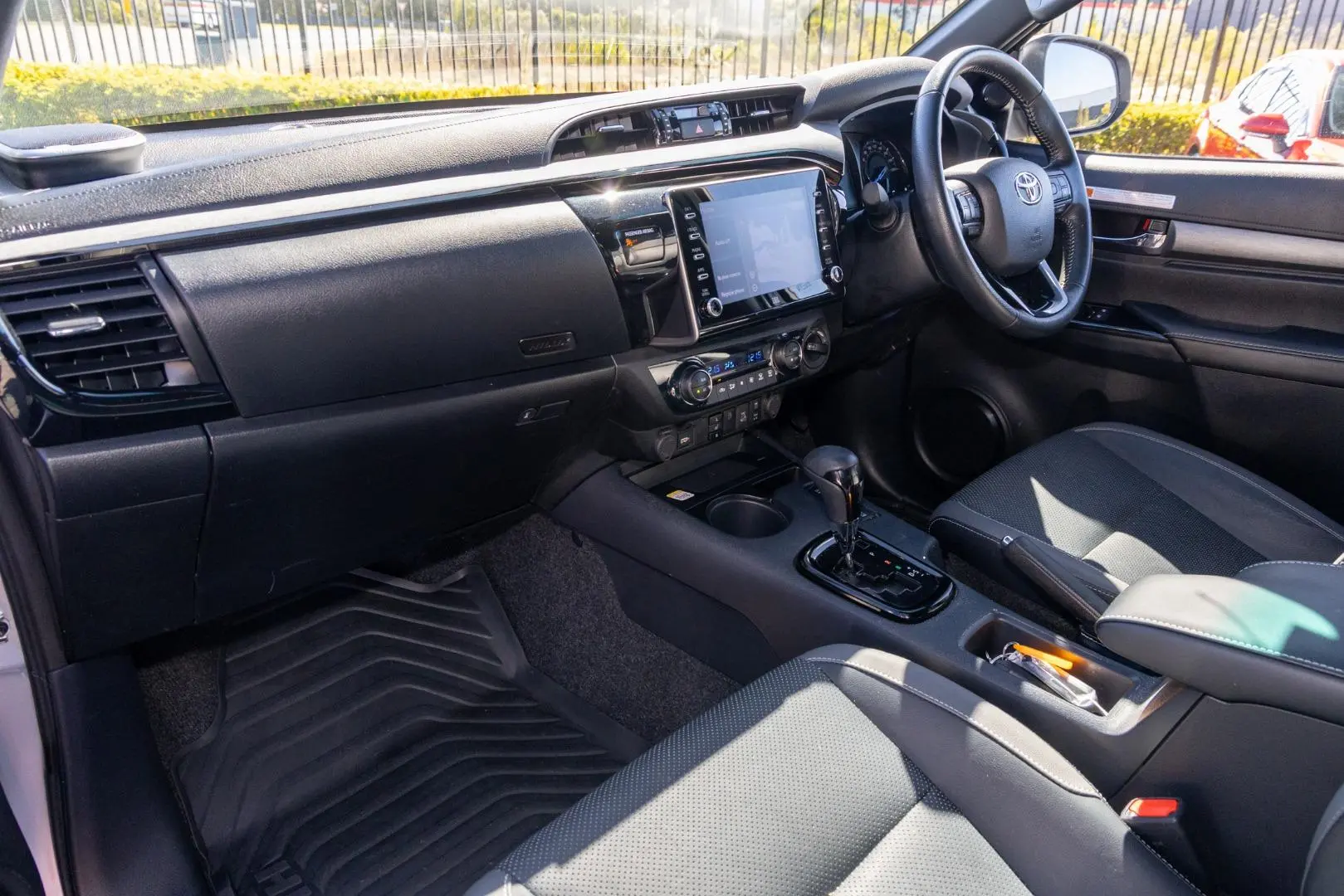 2024 Toyota Hilux Gallery Image 8