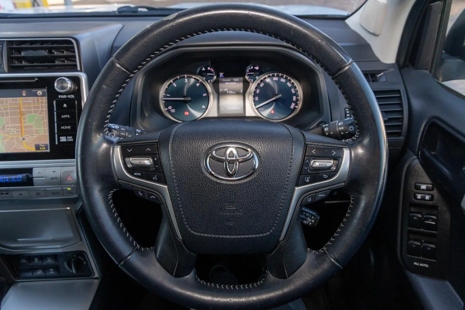 2018 Toyota Landcruiser Prado Gallery Image 10