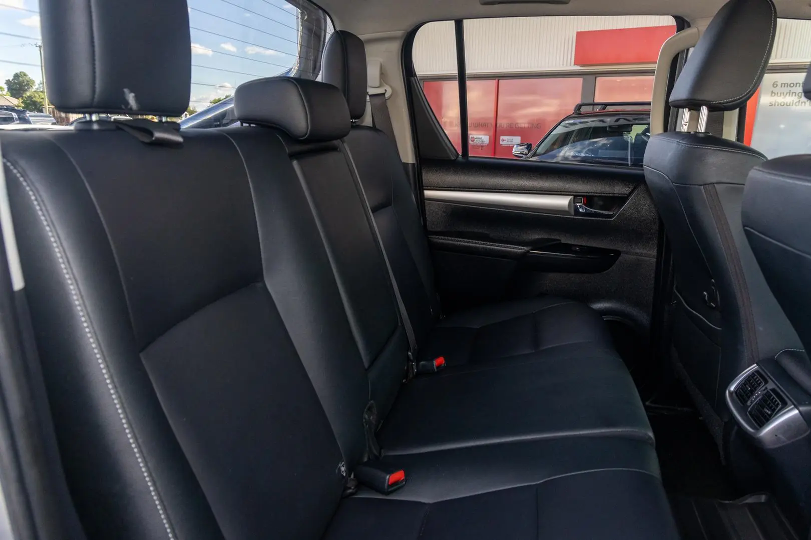 2019 Toyota Hilux Gallery Image 9