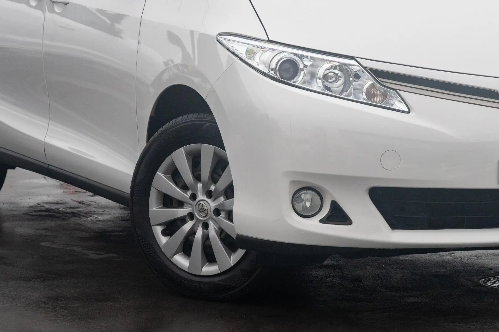 2018 Toyota Tarago Gallery Image 6