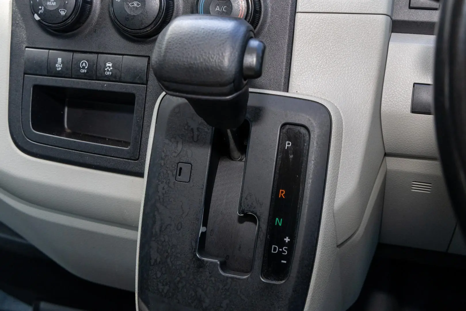 2023 Toyota Hiace Gallery Image 17