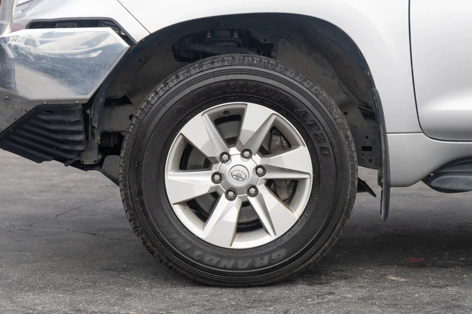 2021 Toyota Landcruiser Prado Gallery Image 21
