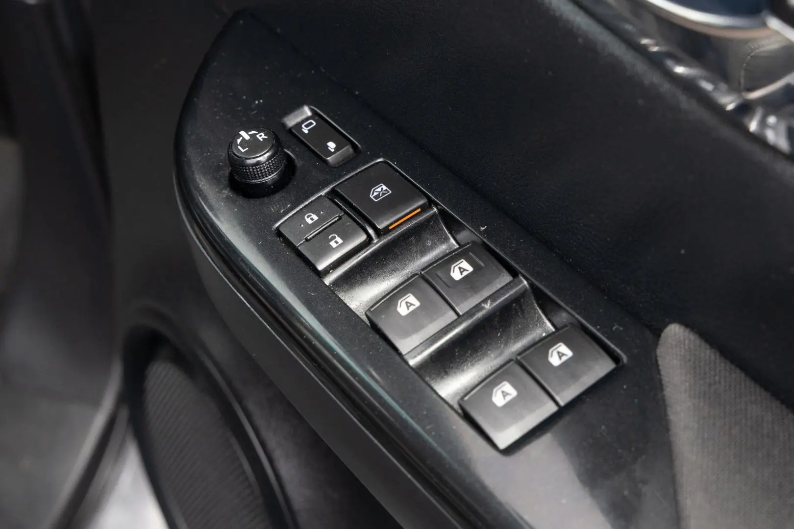 2018 Toyota Hilux Gallery Image 18