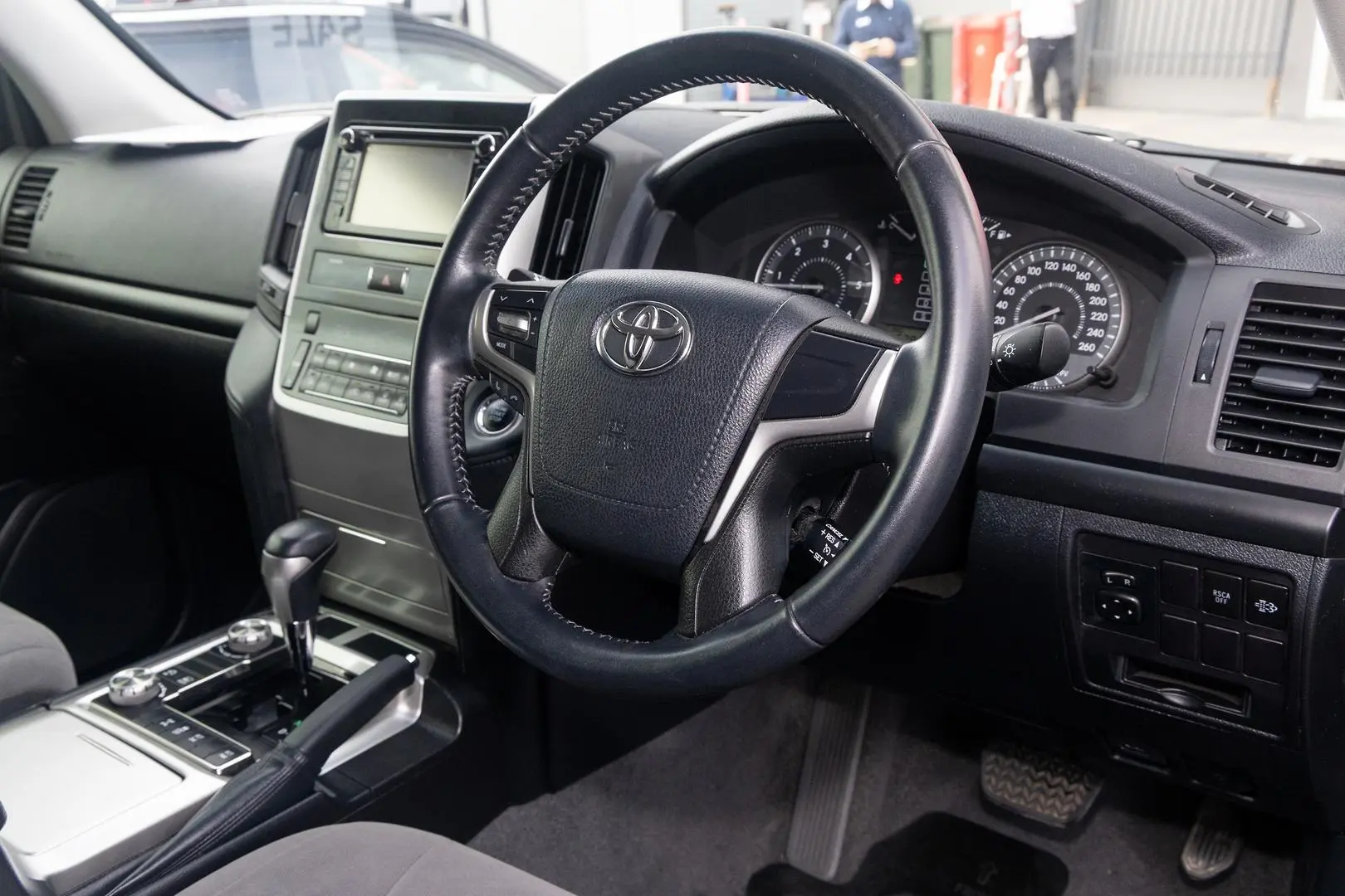 2018 Toyota Landcruiser Gallery Image 7