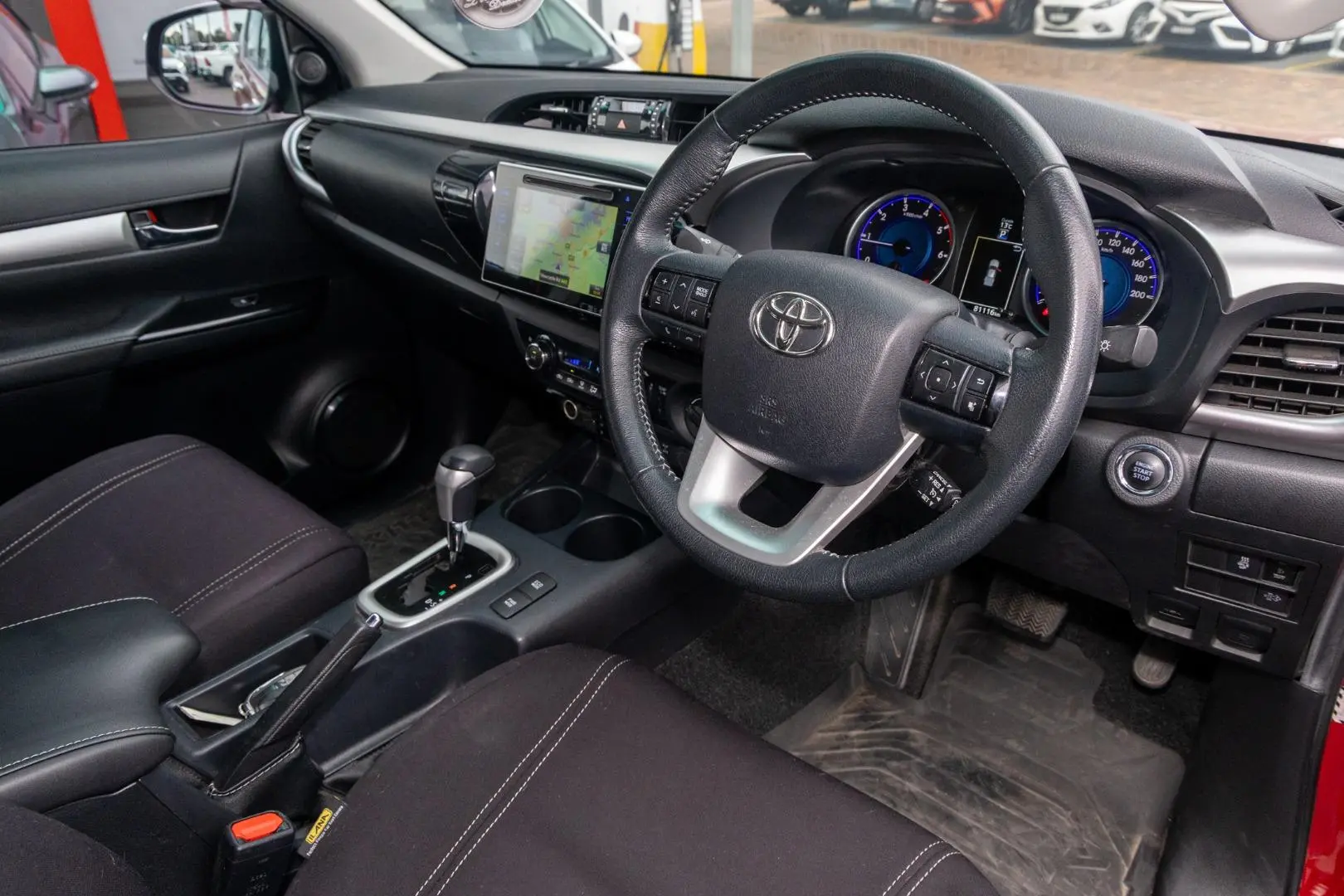2018 Toyota Hilux Gallery Image 7