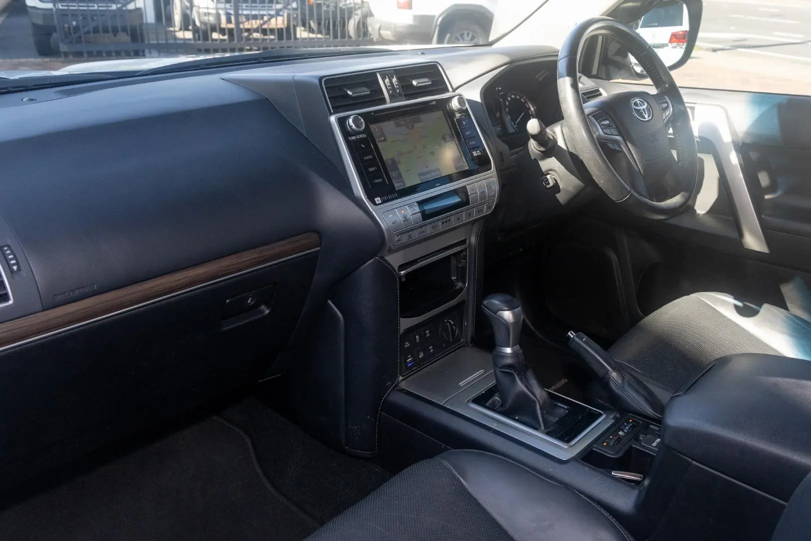 2019 Toyota Landcruiser Prado Gallery Image 8