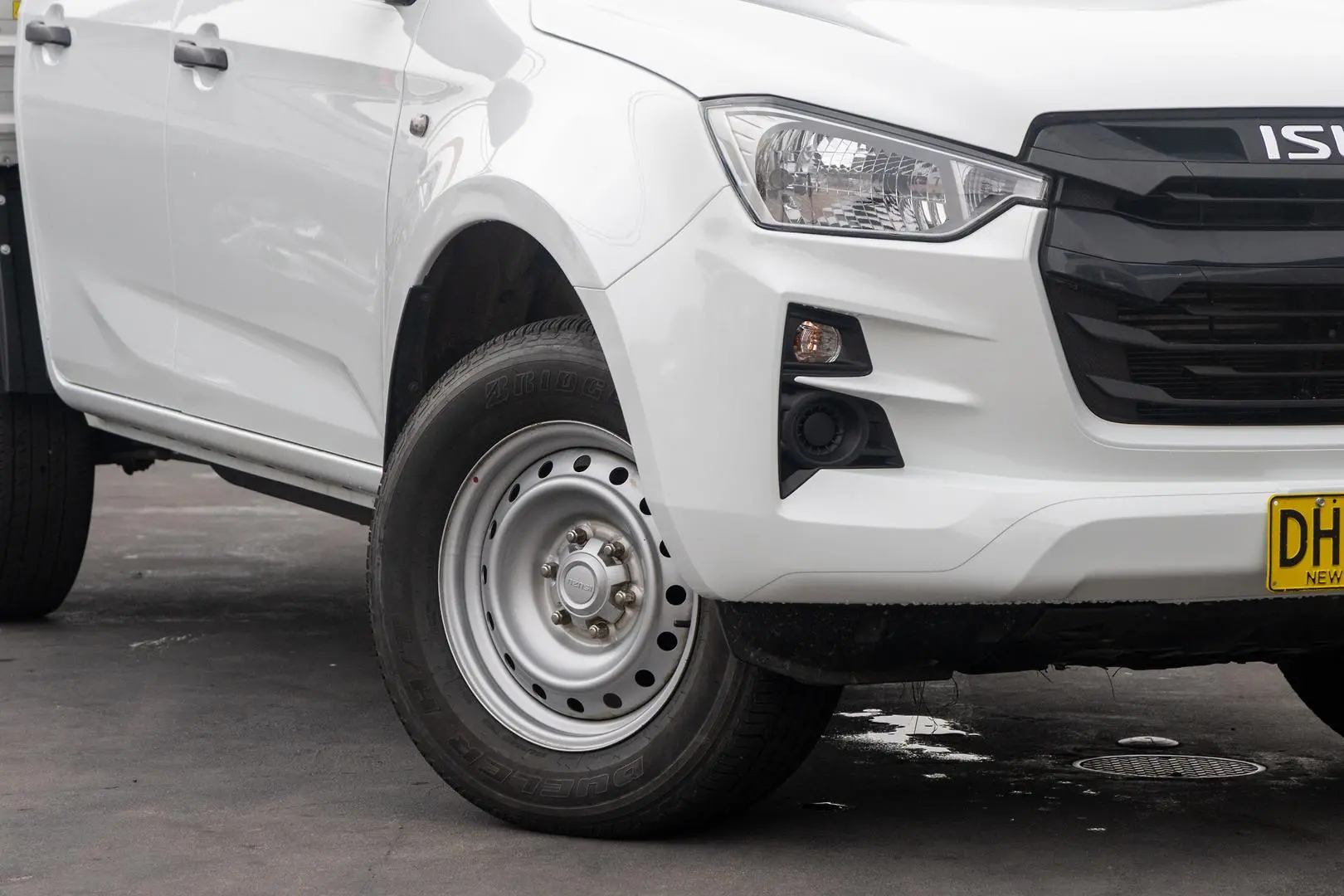 2023 Isuzu D-MAX Gallery Image 6