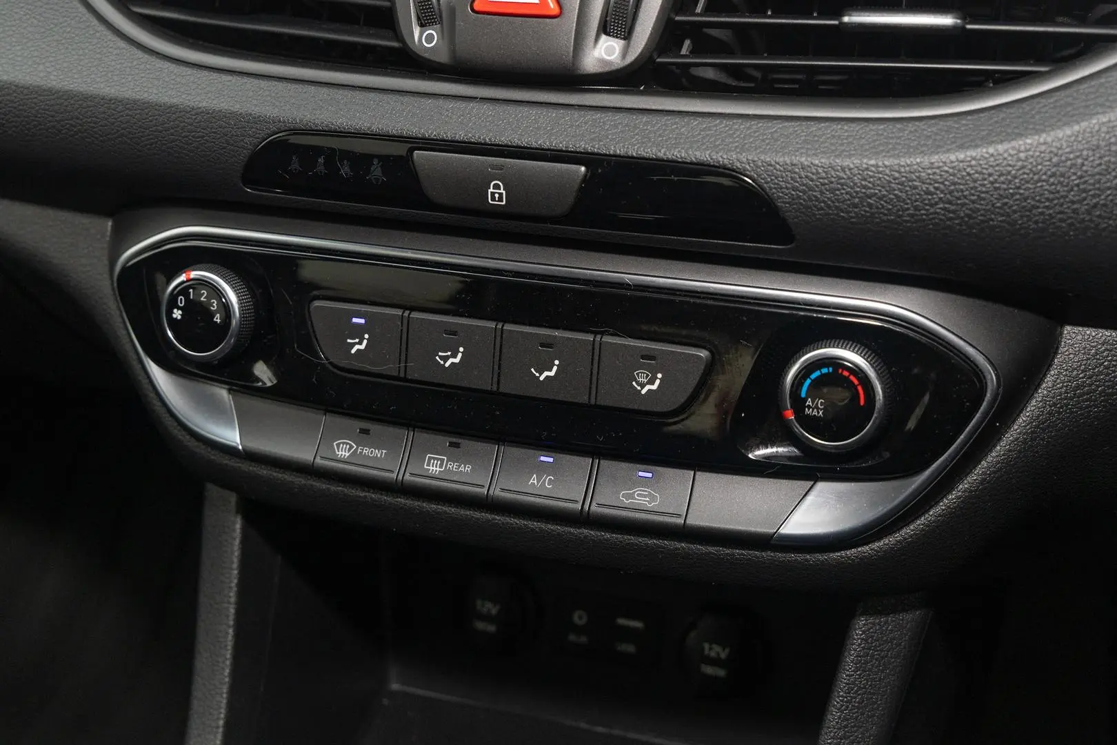 2019 Hyundai i30 Gallery Image 16