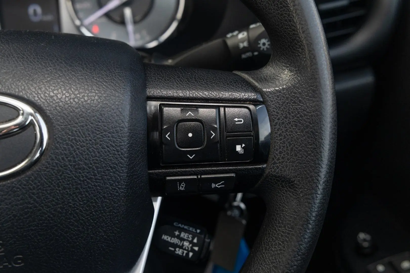 2021 Toyota Hilux Gallery Image 11