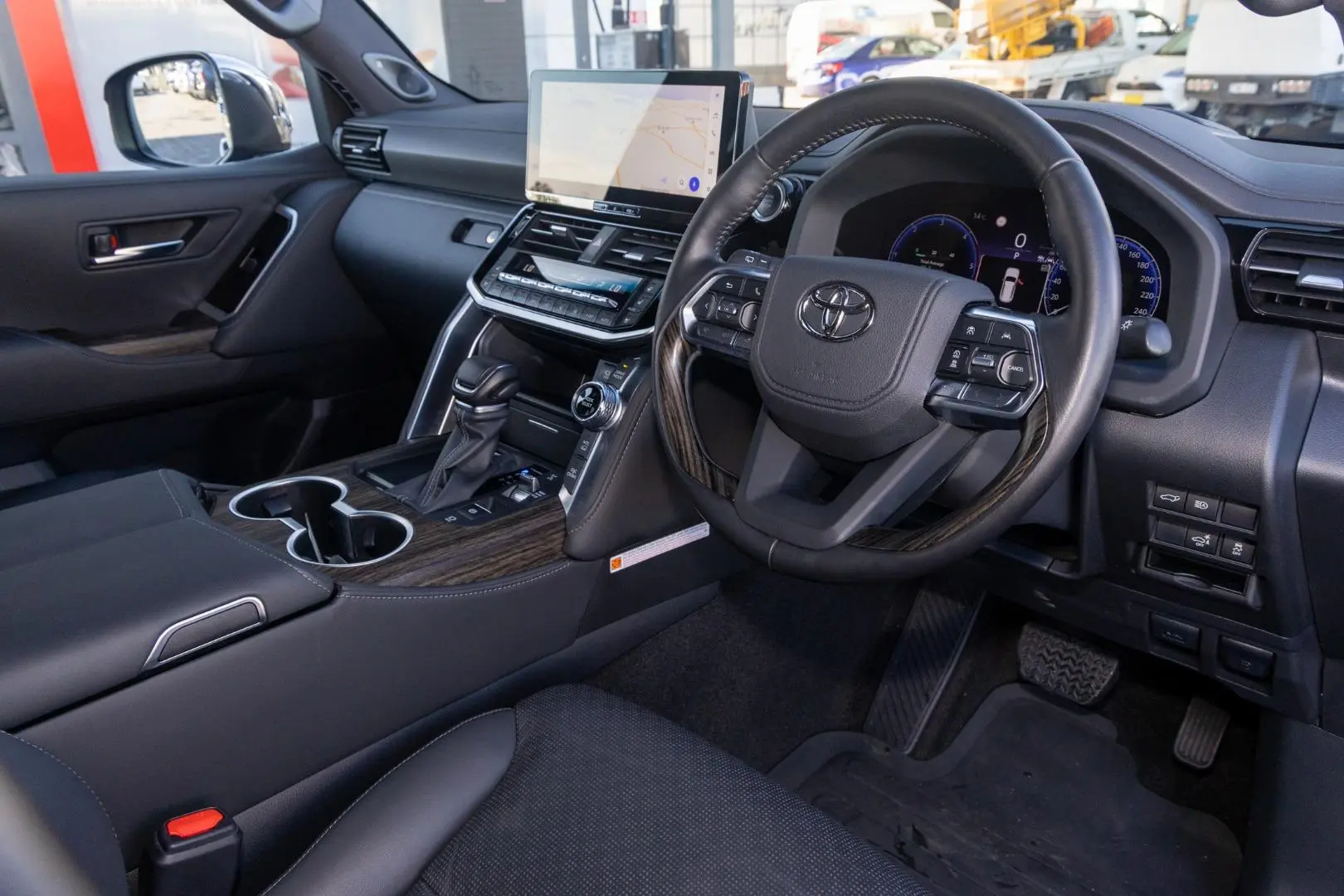 2025 Toyota Landcruiser Gallery Image 7