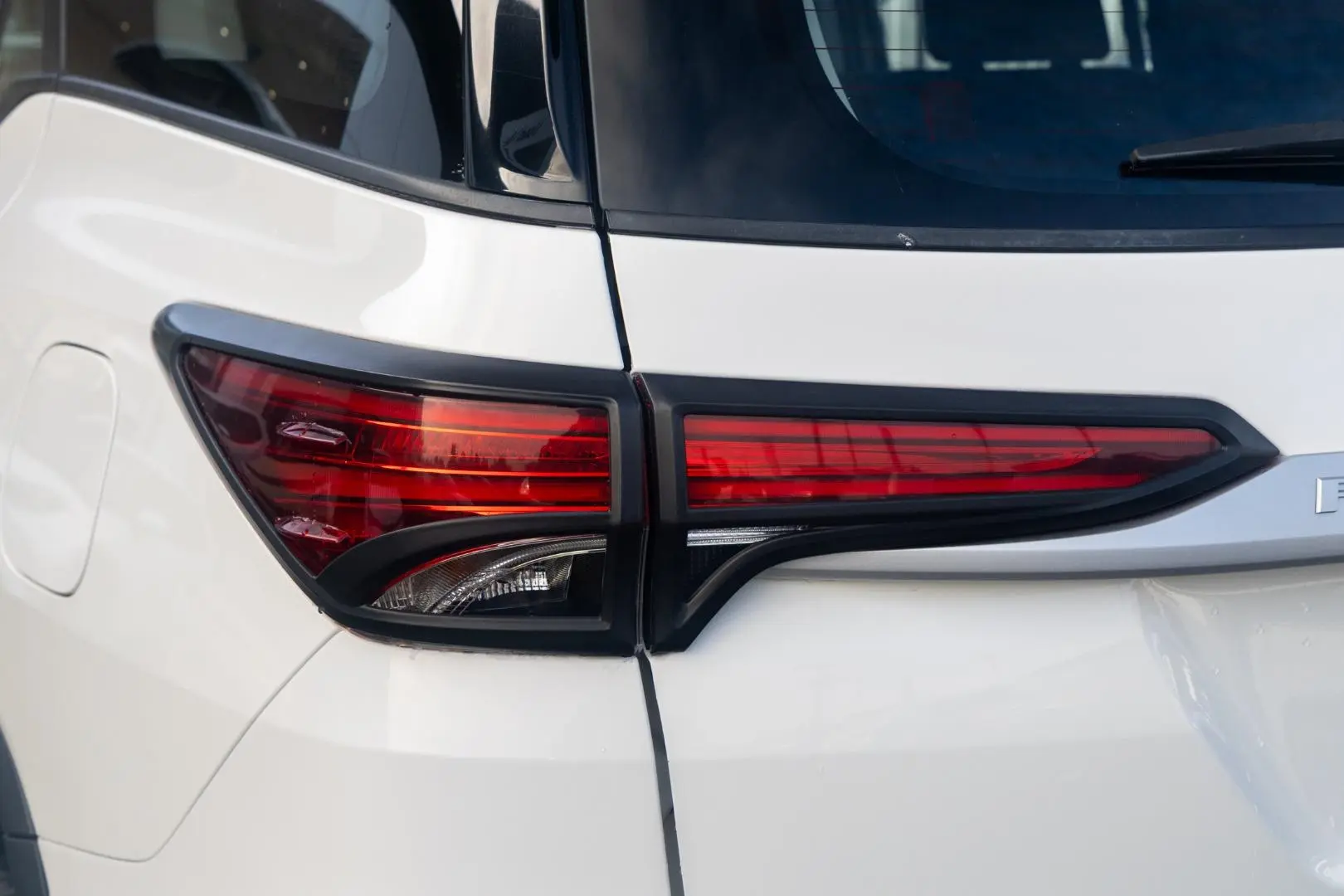 2019 Toyota Fortuner Gallery Image 20